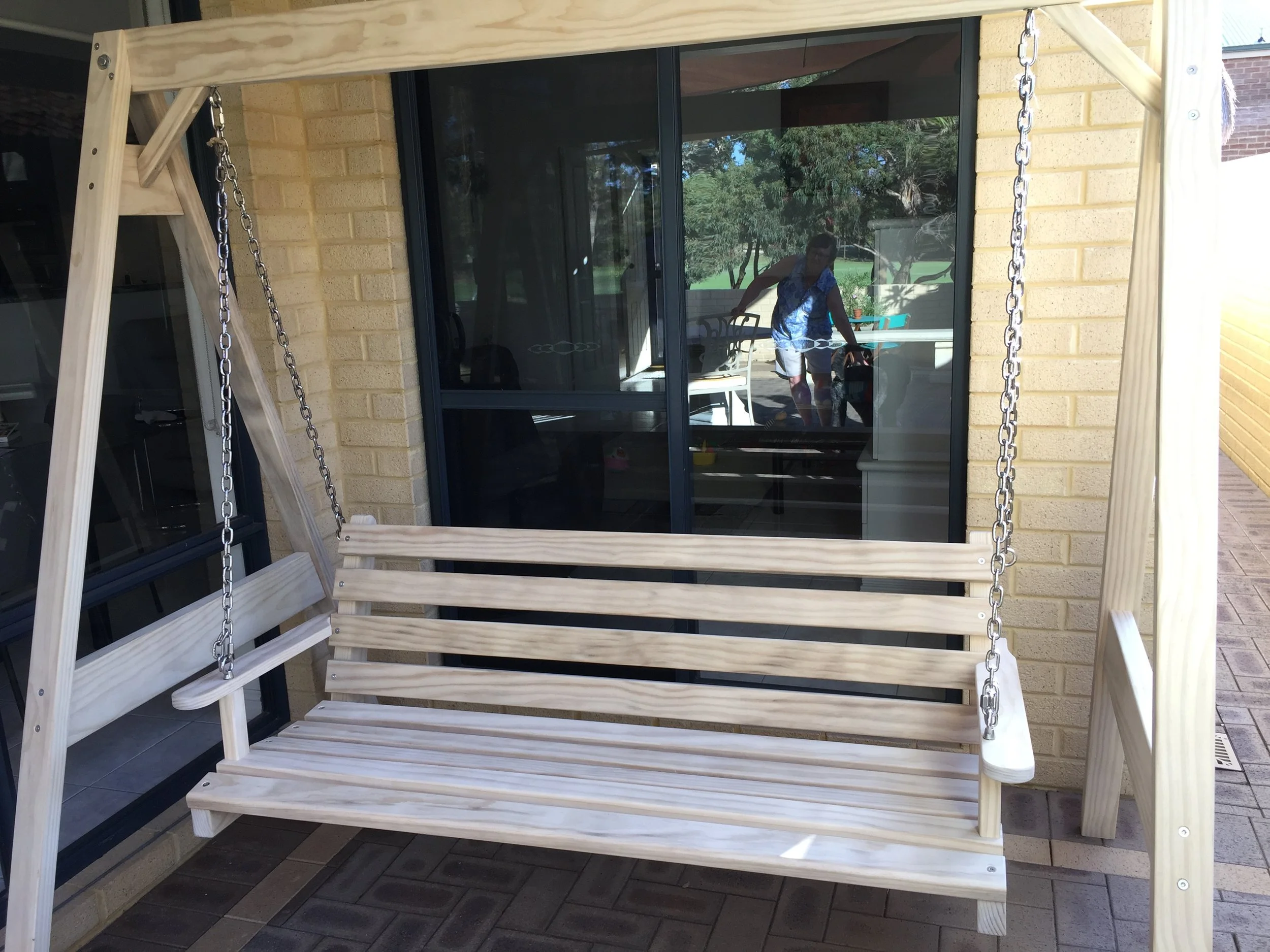 Swing horizontal slat accoya