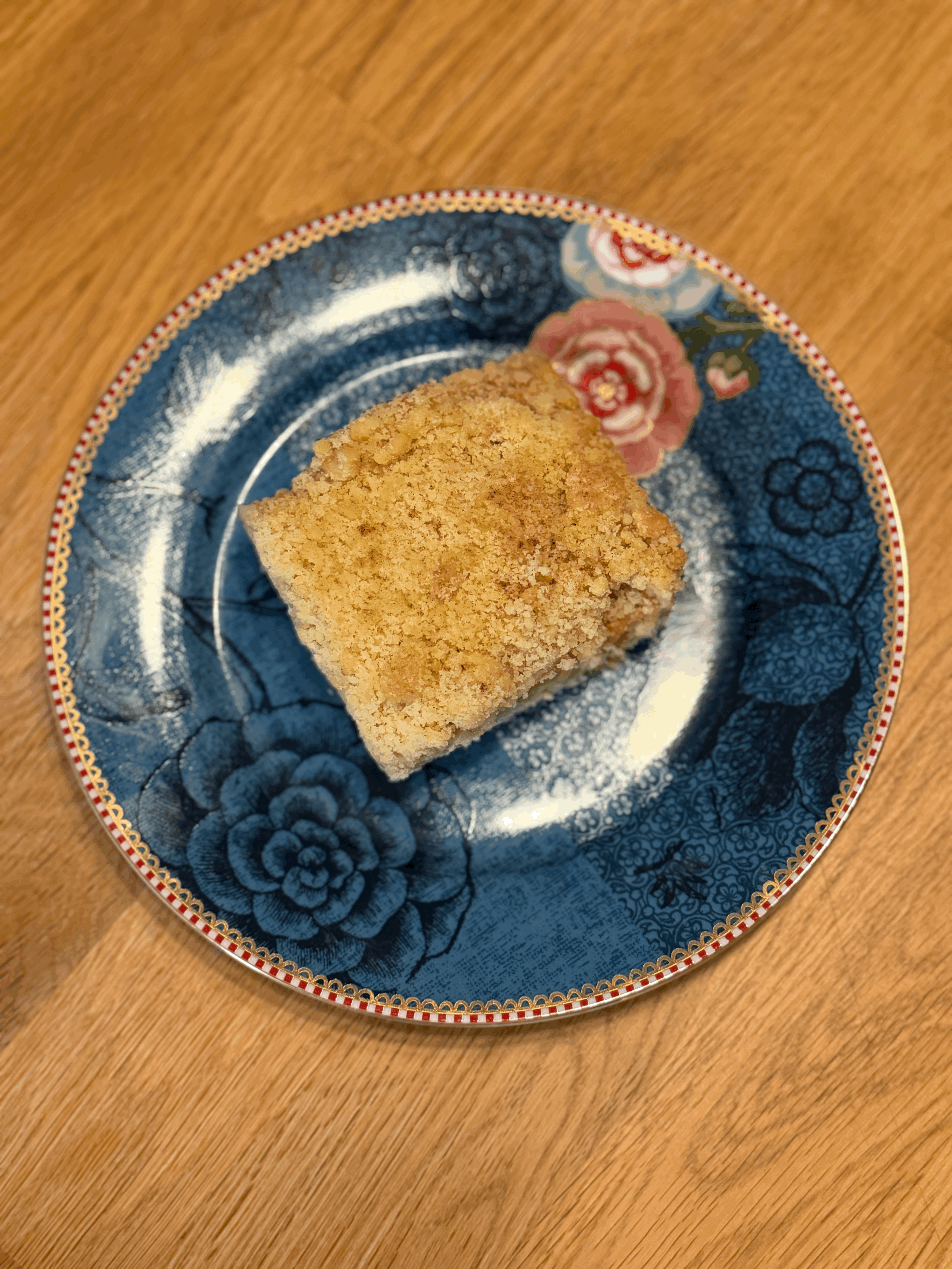 Apple Crumble Cake (Slice)