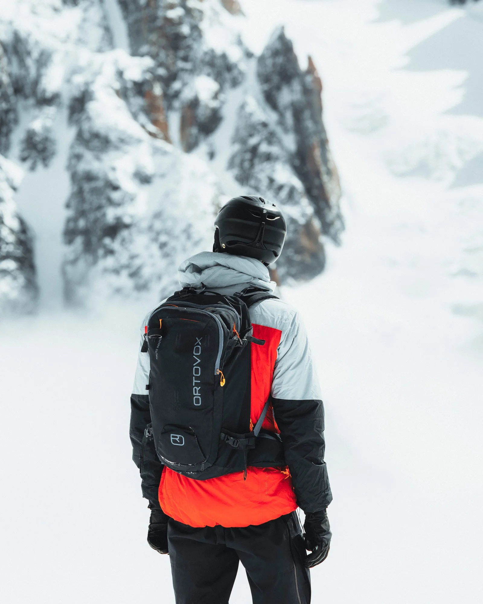ortovox-outdoor-ski-backpack.jpg