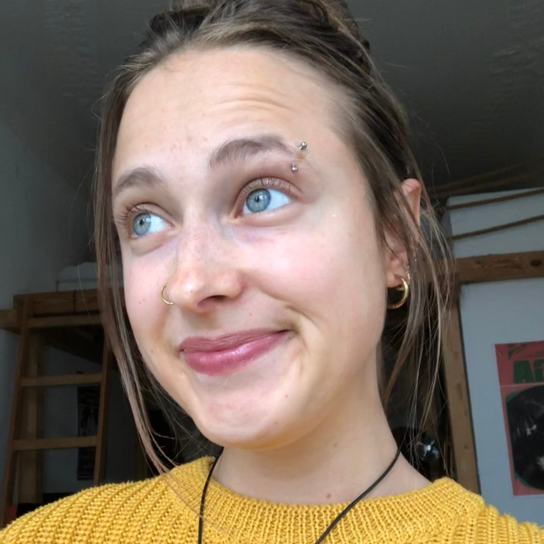 about to sign a new work contract and i´m so excited (updated: i hate the job)