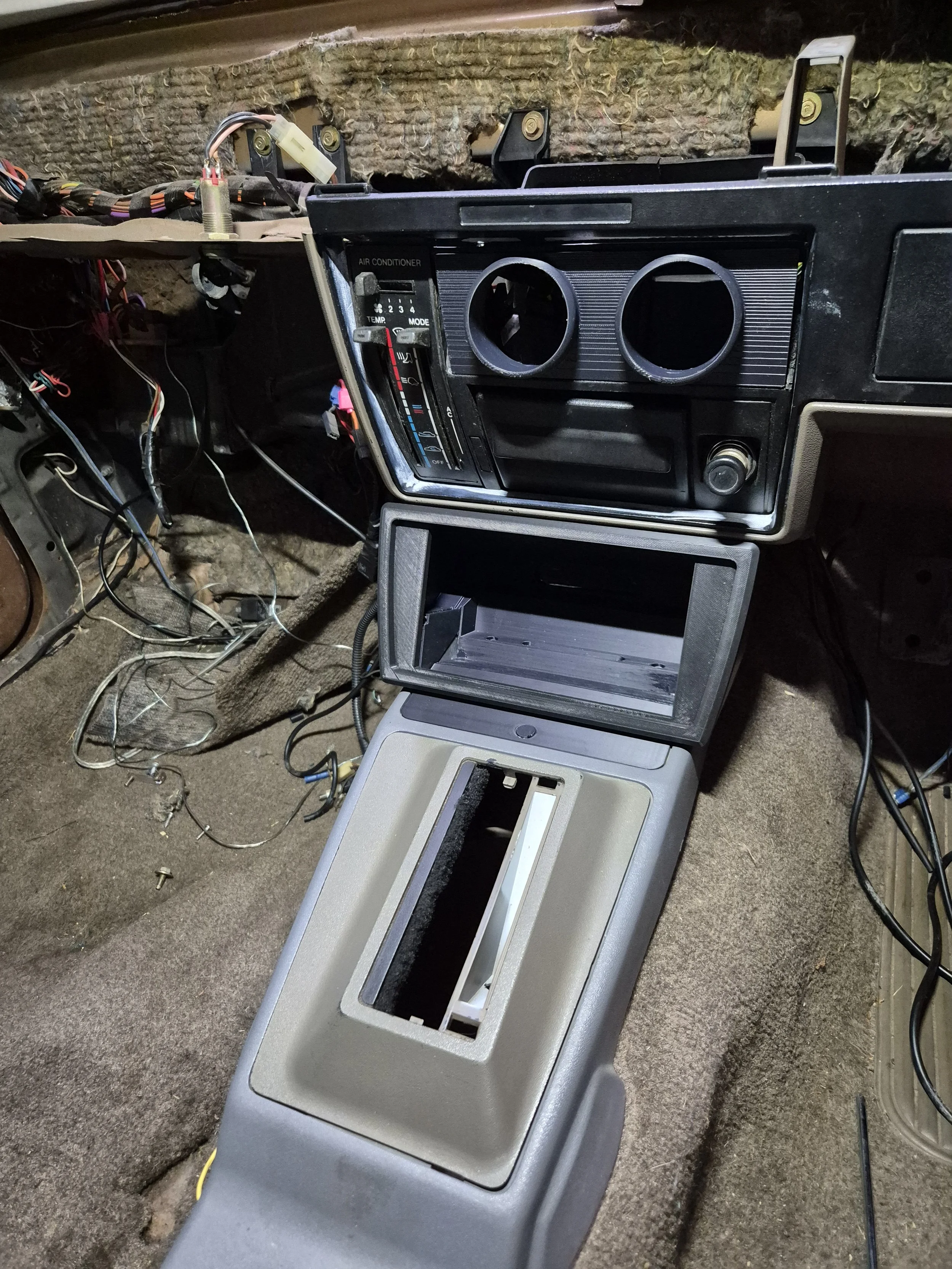 Holden VL Sunglass Holder to Radio Kit