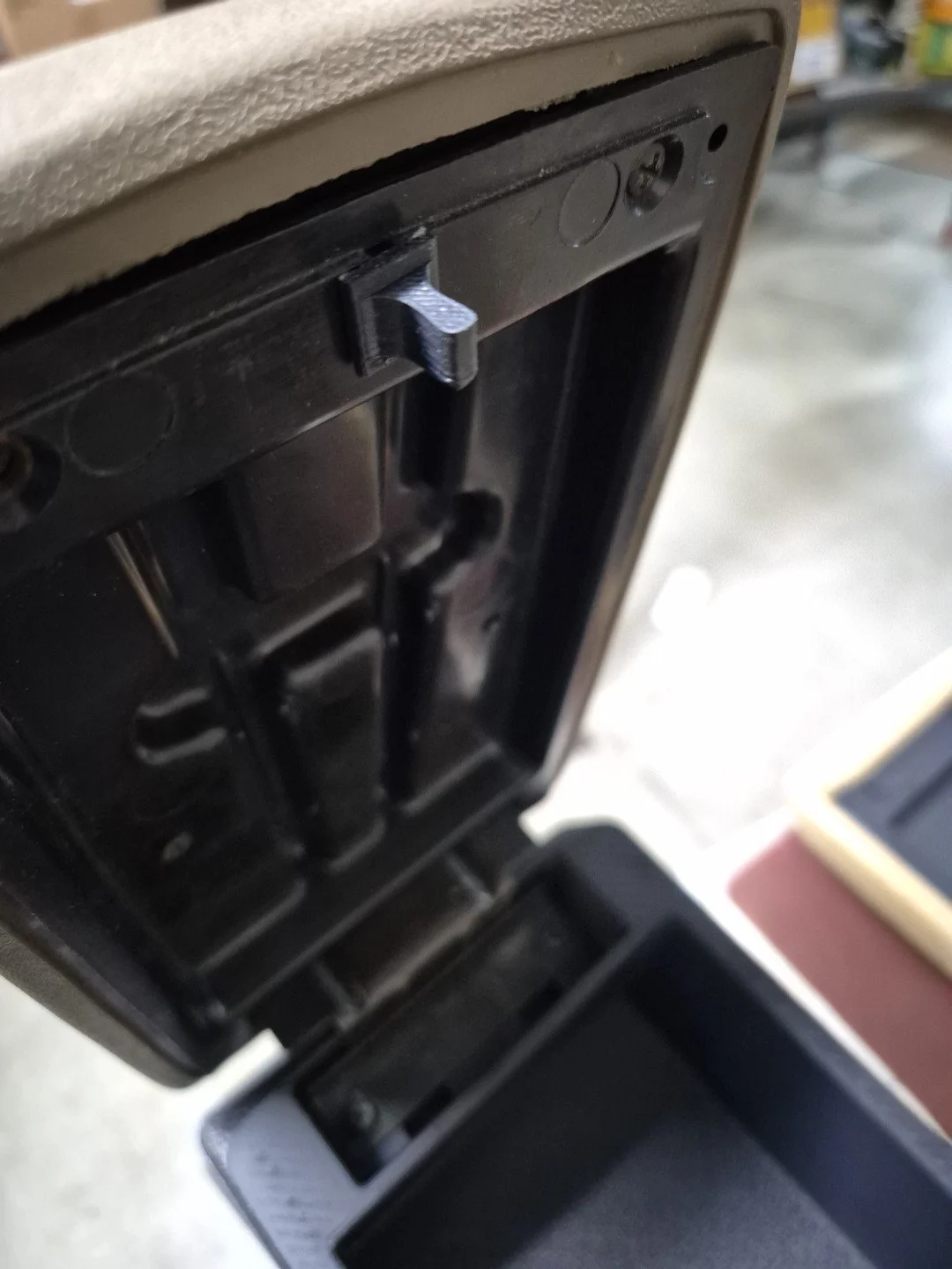 3D Printed Holden VL Commodore Center Console Lid Striker and Catch