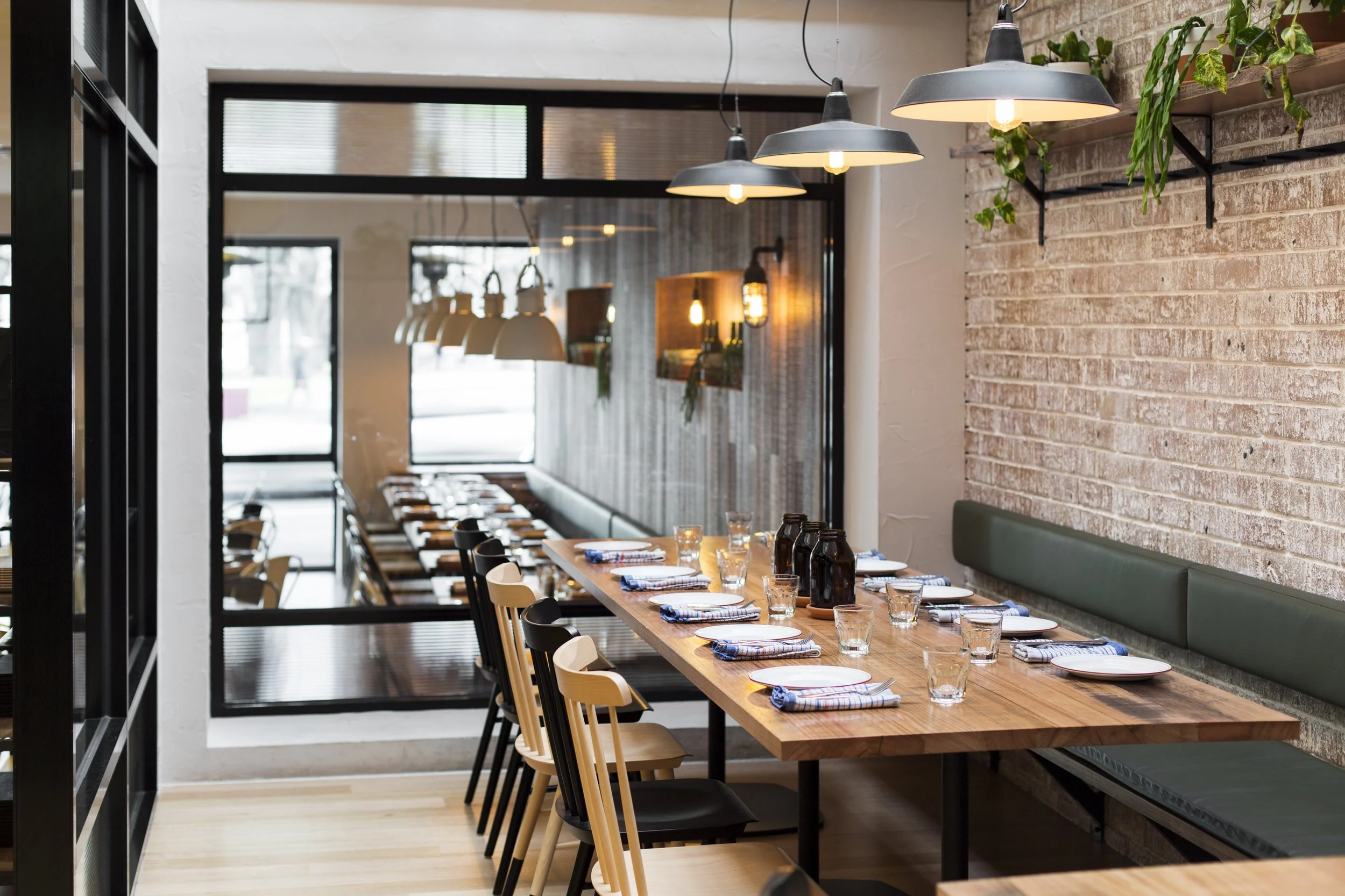 wheelchair-accessible diners