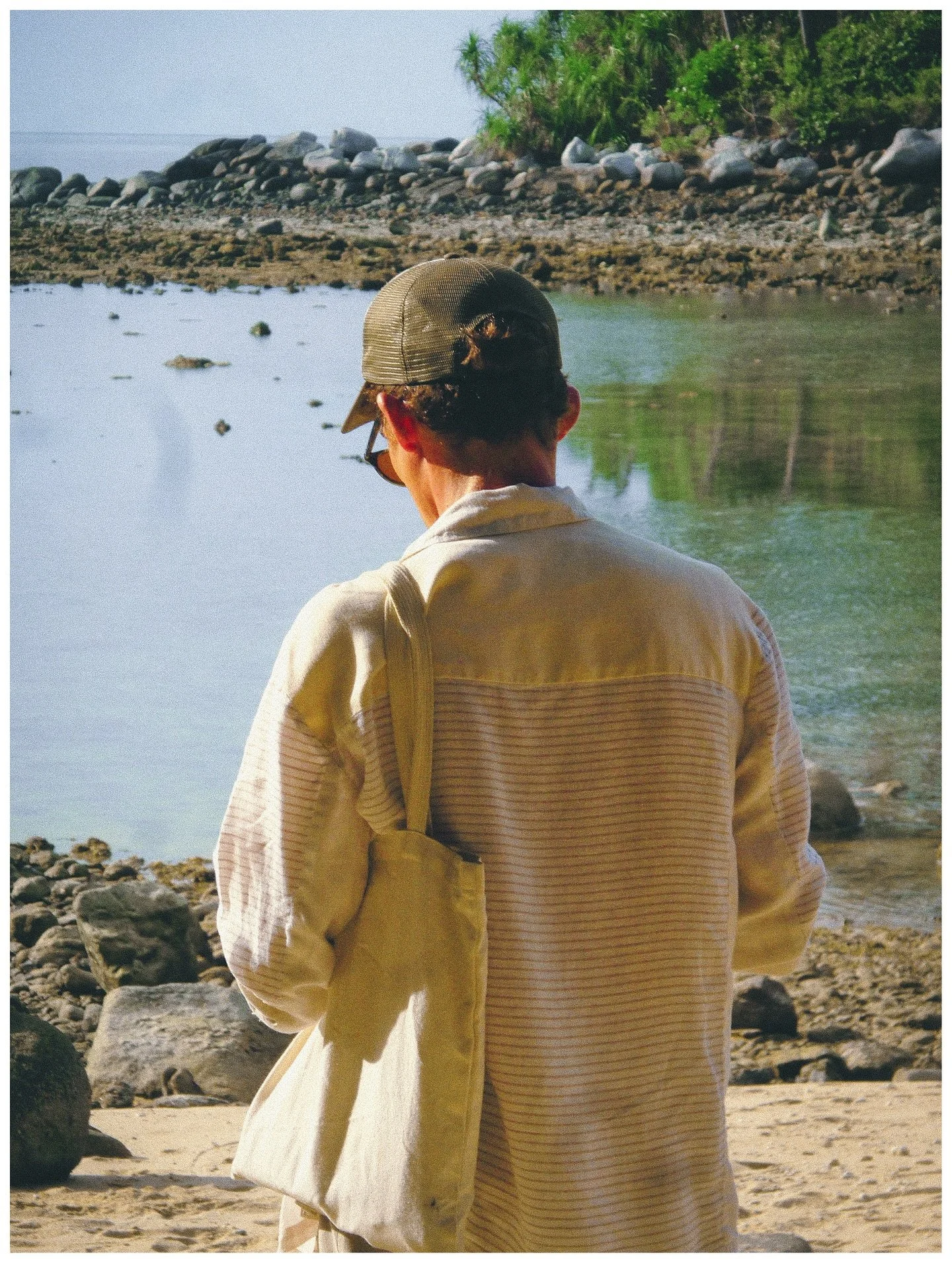 #trAdventureShirt - dog walking adventure #beach #memade #sewing #linenshirt #pdfpattern snapshots by @thamsomt