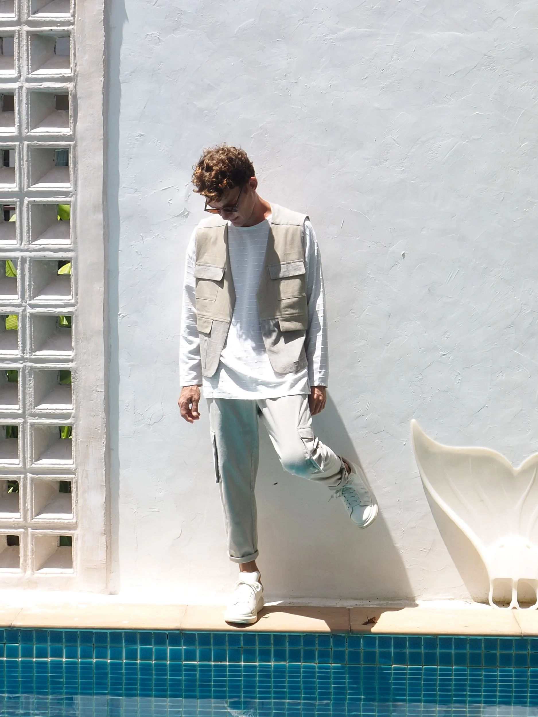 adventure vest regular finish  front view