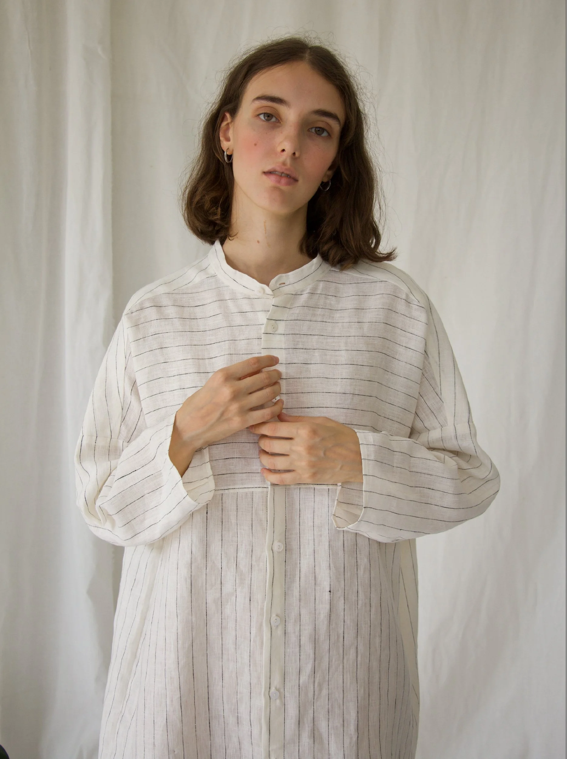 minimalist shirt front view long version with Mao collar detail