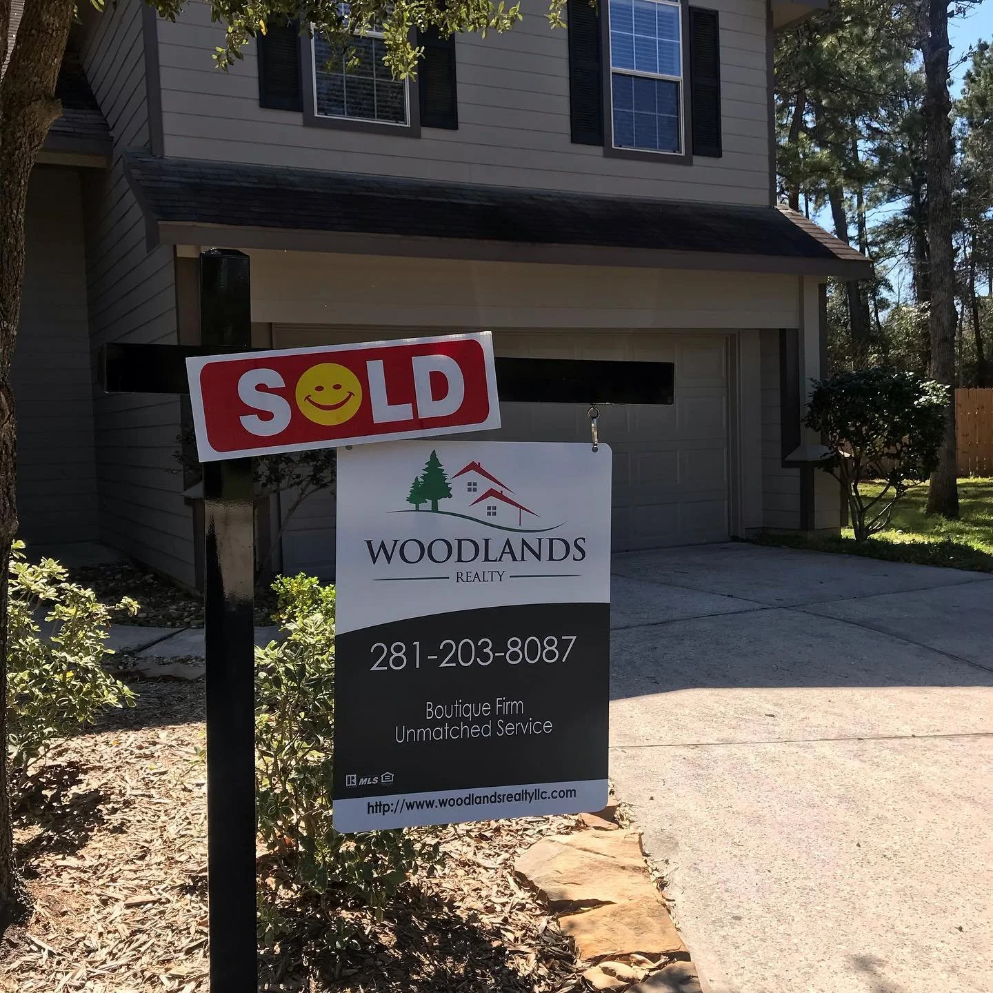 Contracted for asking price in 24 hrs. We can do it for you. Give us a call! 281-203-8087 #woodlandsrealtyllc #woodlandsrealestate #sold
