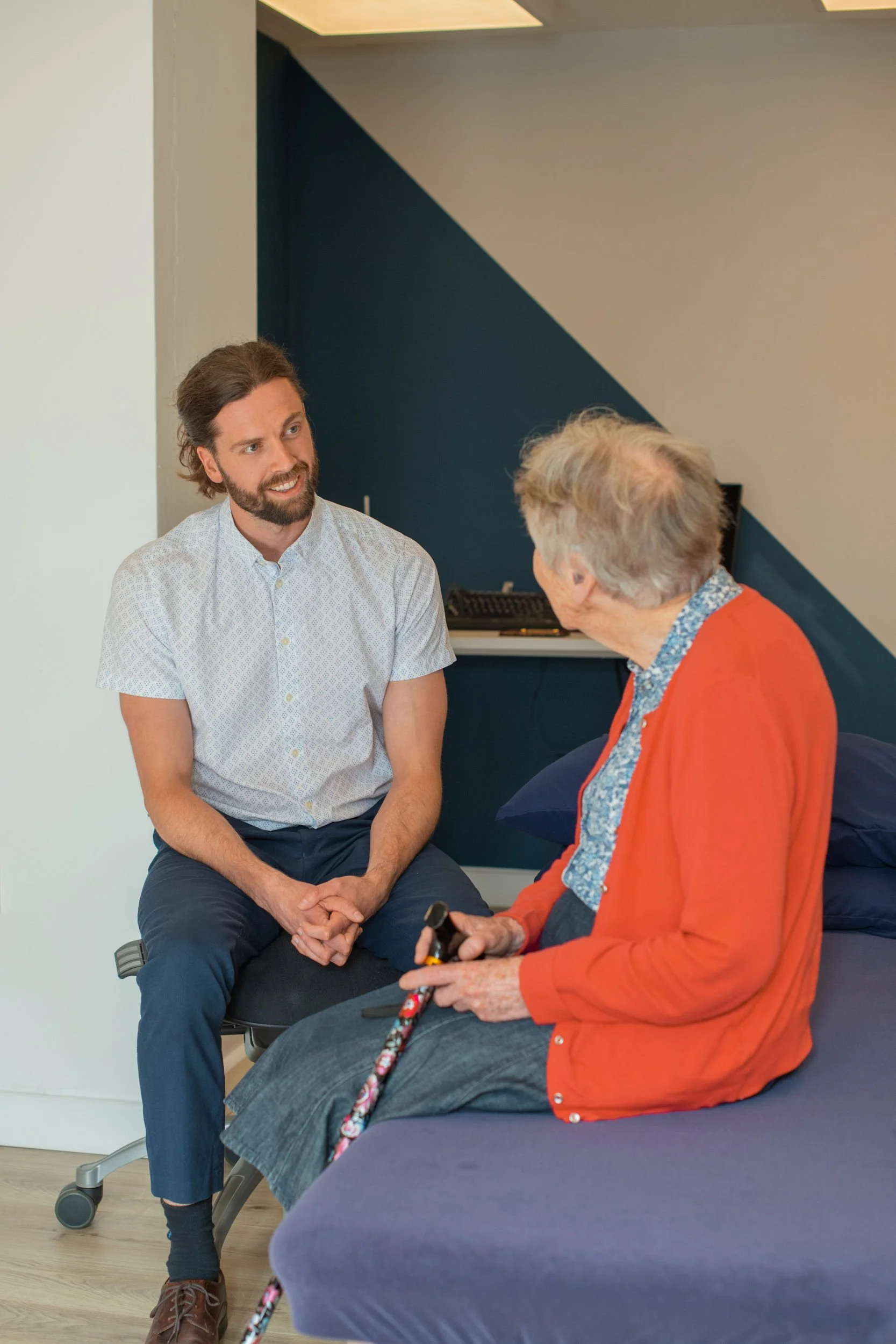 Interior of a calm Sheffield osteopathy clinic for comfortable patient care