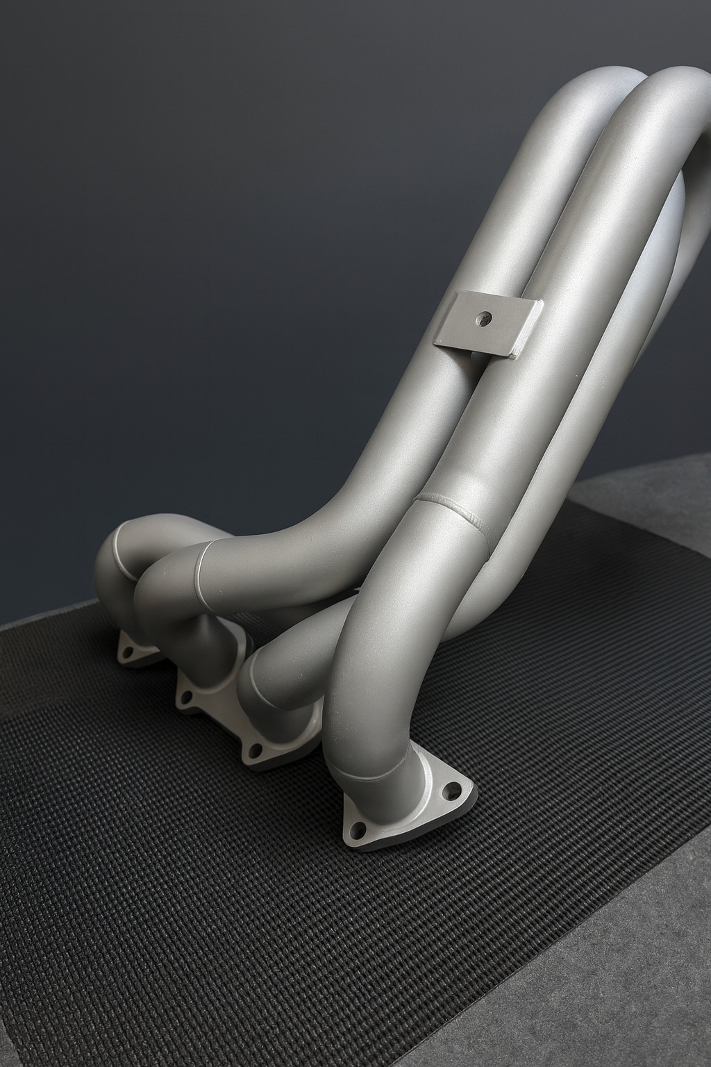 Protect and enhance your stopping power with our high-temperature brake caliper powder coating.
Full caliper rebuilds and powder coating – fresh seals, flawless finish, track-ready durability.
Don’t just rebuild, upgrade –