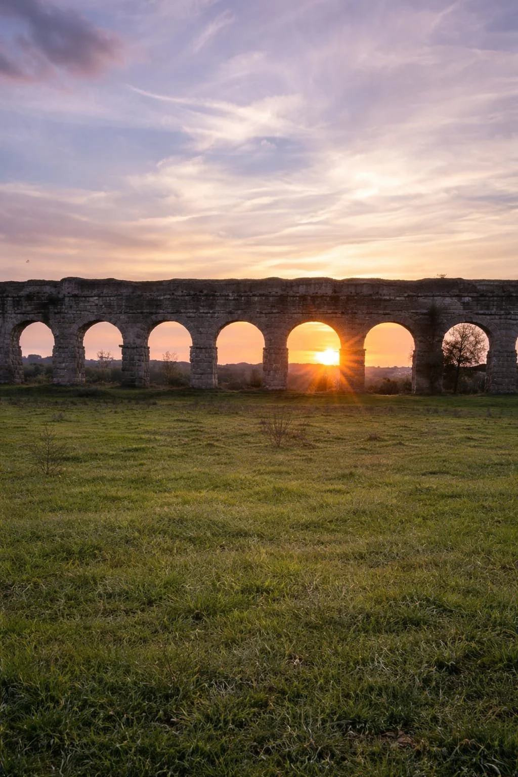 acquedotti romani, tramonto, cielo azzurro, rosso, sole che tramonta, resti romani, natura, tramonto