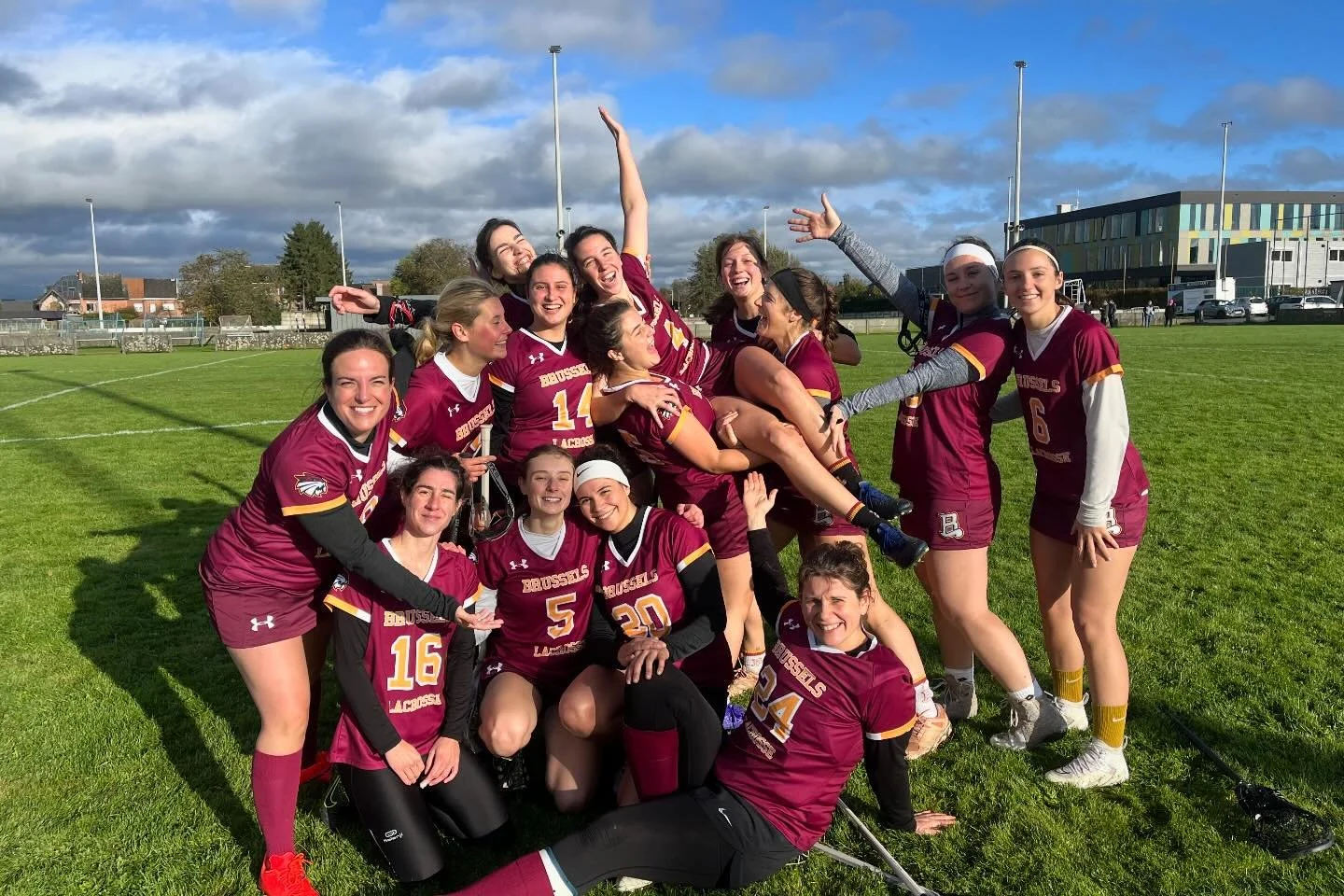 Bobcats played against @machelen.lacrosse this weekend which resulted in a loss of 3-14.
But no loss can take away their smile and love for each other! 🥺🫶🏻
Our brave Beavers played last week against @redrhinos.lax - our boys did their best but w