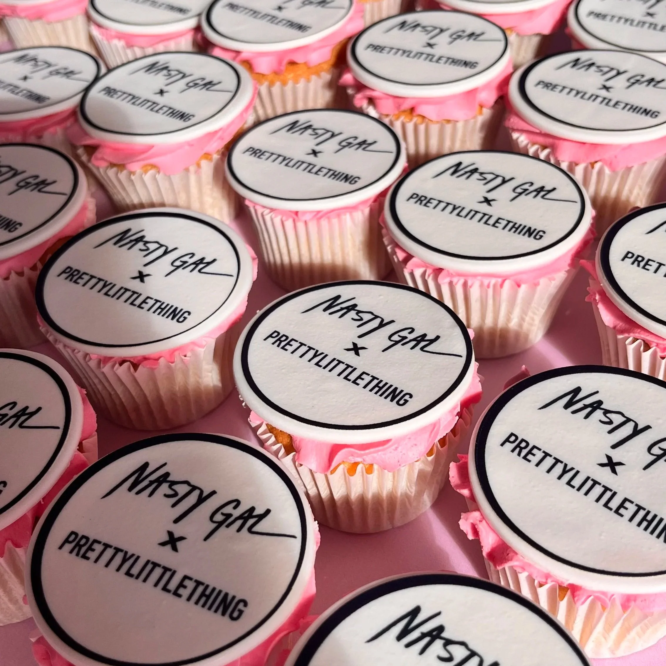 Branded+cupcakes+NastyGal.jpg