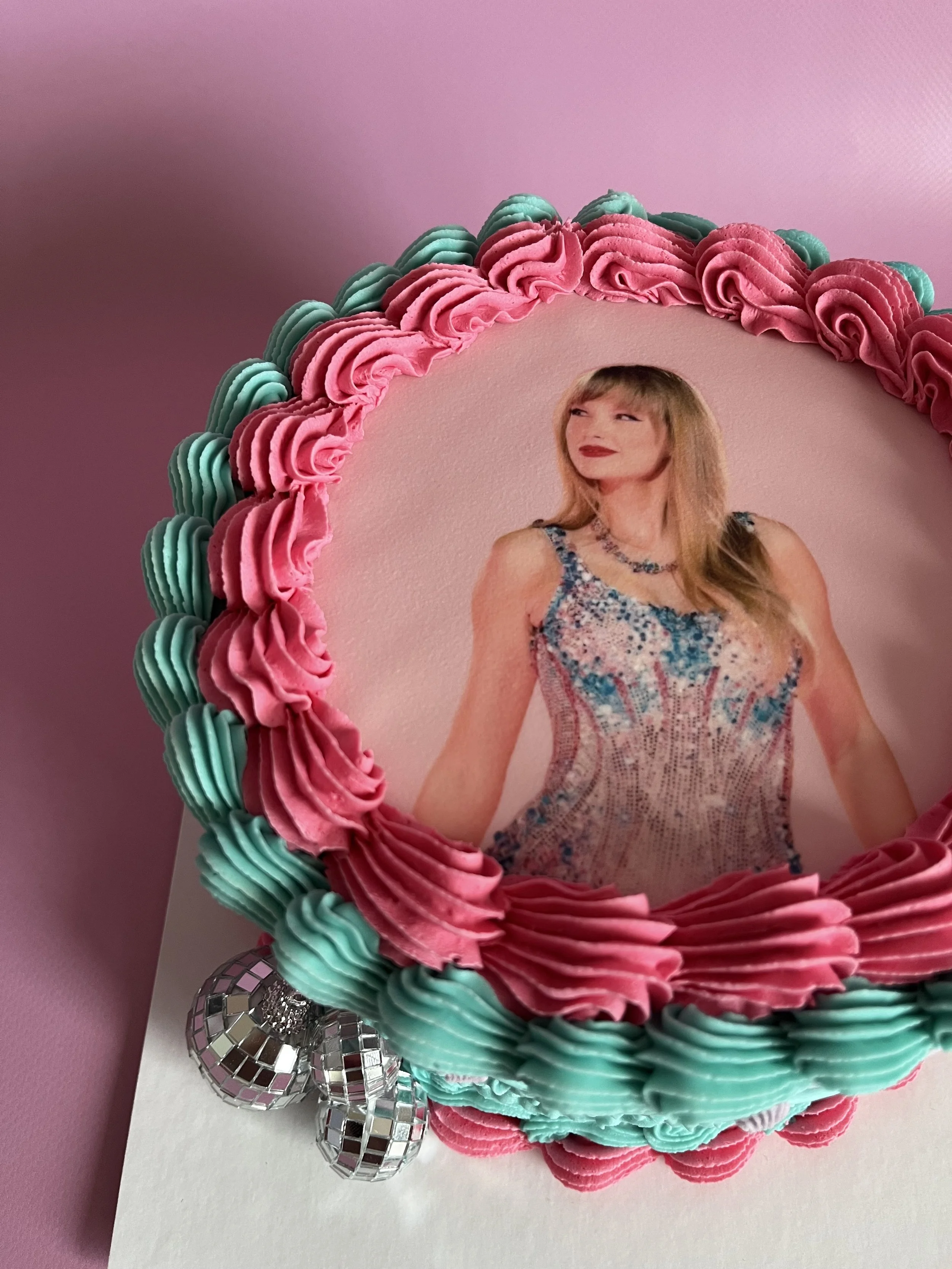 Taylor Swift Cake