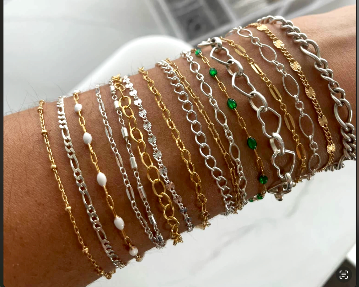 Permanent Jewelry at Messy's, Shawnee, KS