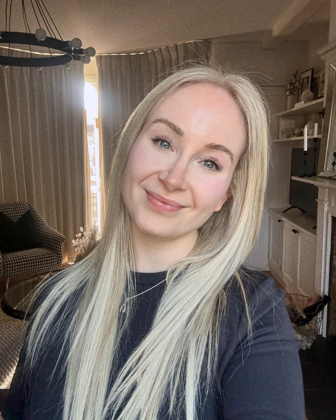 If you&rsquo;re new here, hiii 👋🏻 thought I&rsquo;d share a few facts you might not know about me&hellip;

👩🏼&zwj;🎨 I&rsquo;m Rebecca. Also Becky, Beck, Boo&hellip;whatever feels right at the time! Wife to Dom, mom to Aubrey

🌟 I was born with 