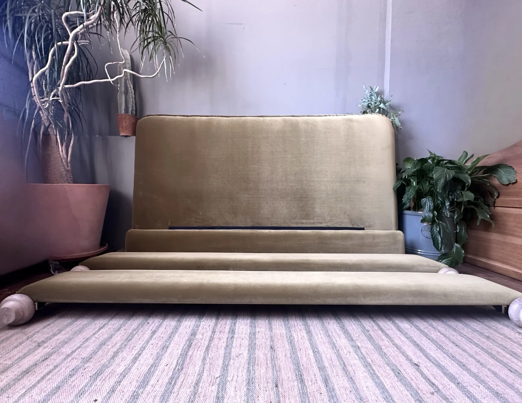 Loaf Pillow Talker Bed Super King (RRP £2,095.00)