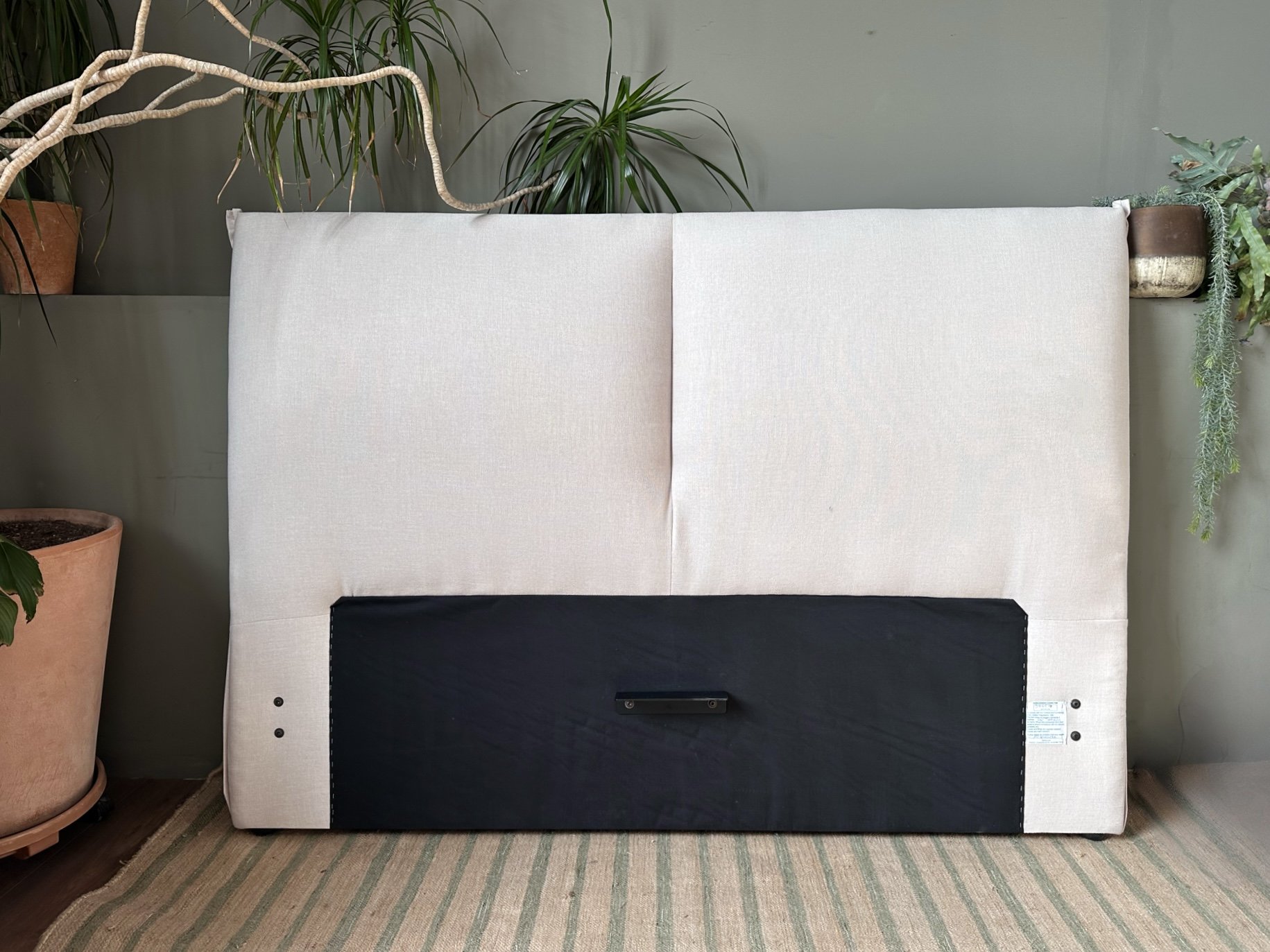 Willow & Hall, The Pertwood Bed (RRP £1,225.00)