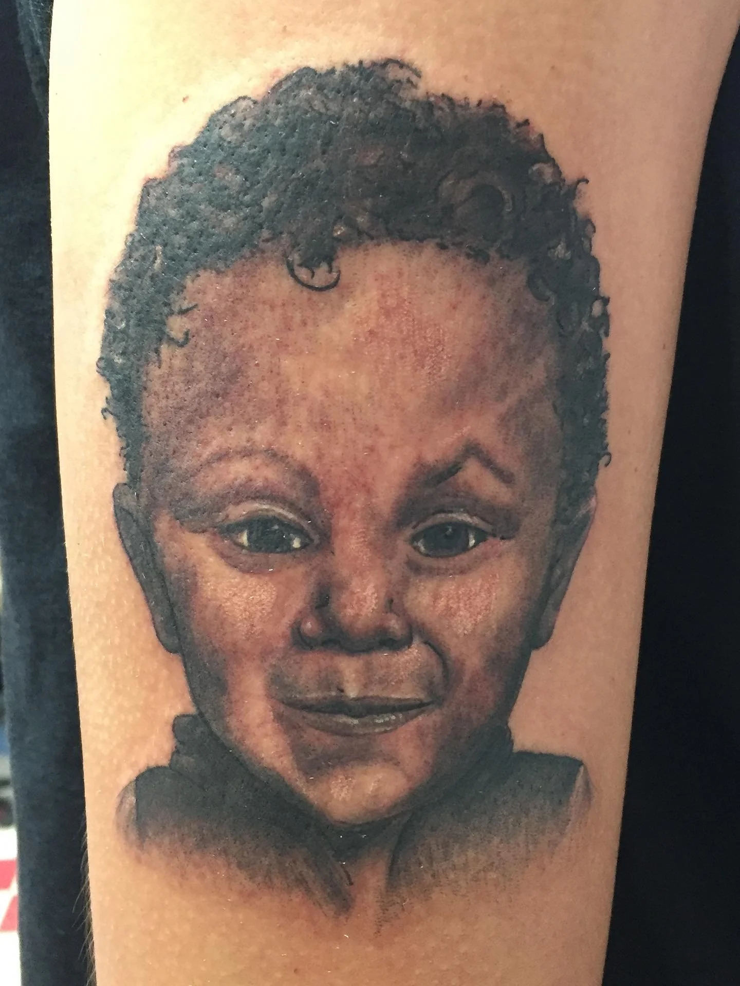 I love doing portraits

 #r&eacute;alistictattoo #blackandgreytattoo #portraittattoos #mntattooartist #mntattooers #duluthtattooartist #duluthtattooshop