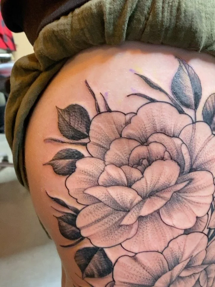 I have time for walk-ins this Friday and Saturday!! Black Label Collective, Duluth Minnesota.  Call or text 218-260-6118
 #duluthtattooartist #duluthtattoos #walkintattoosduluth. #flowertattoos #peonytattoo #flowerart