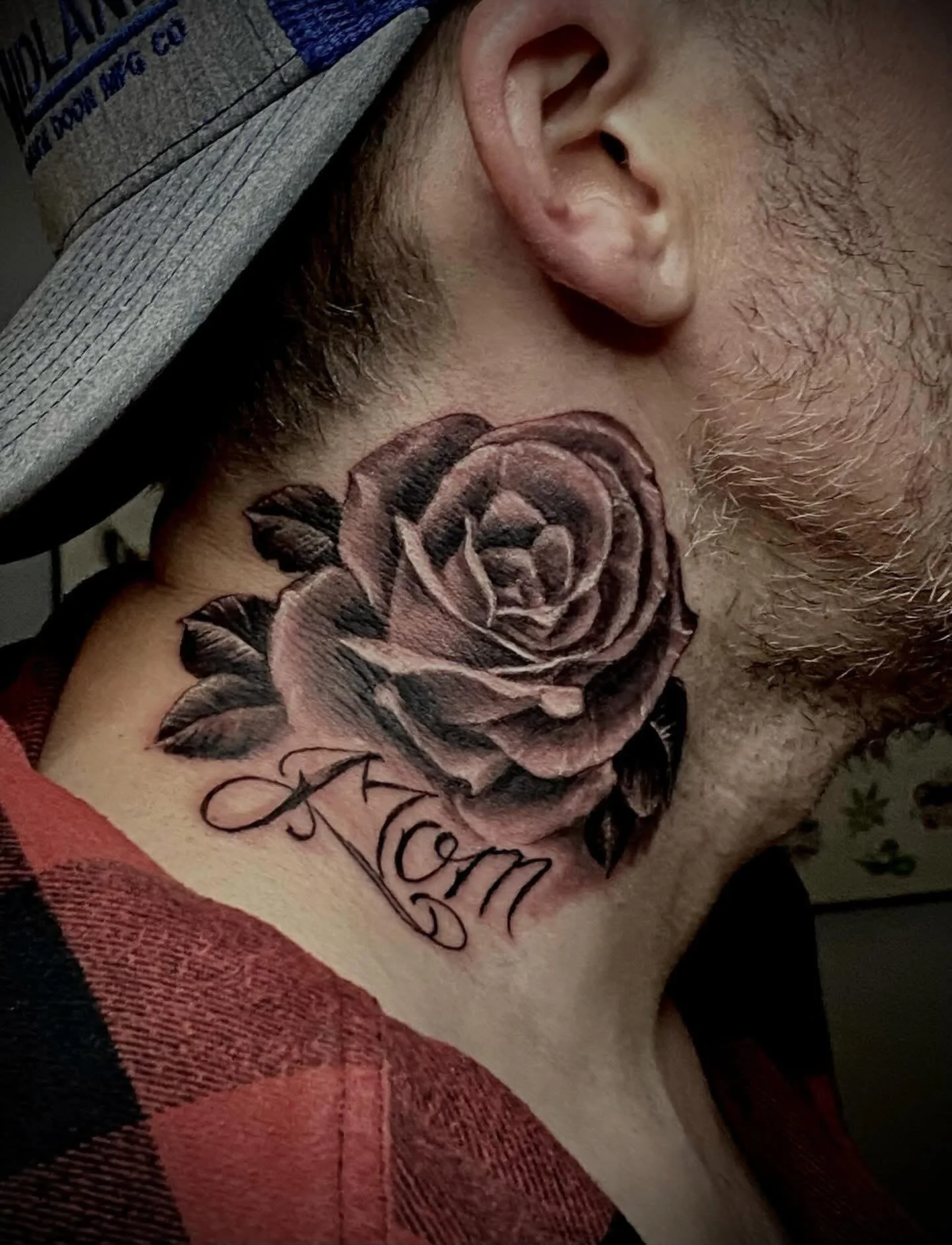 Classic neck rose  Always in style!!
#duluthtattooartist #mntattooartist #rosetattoo #blackandgraytattoo #classictattoo