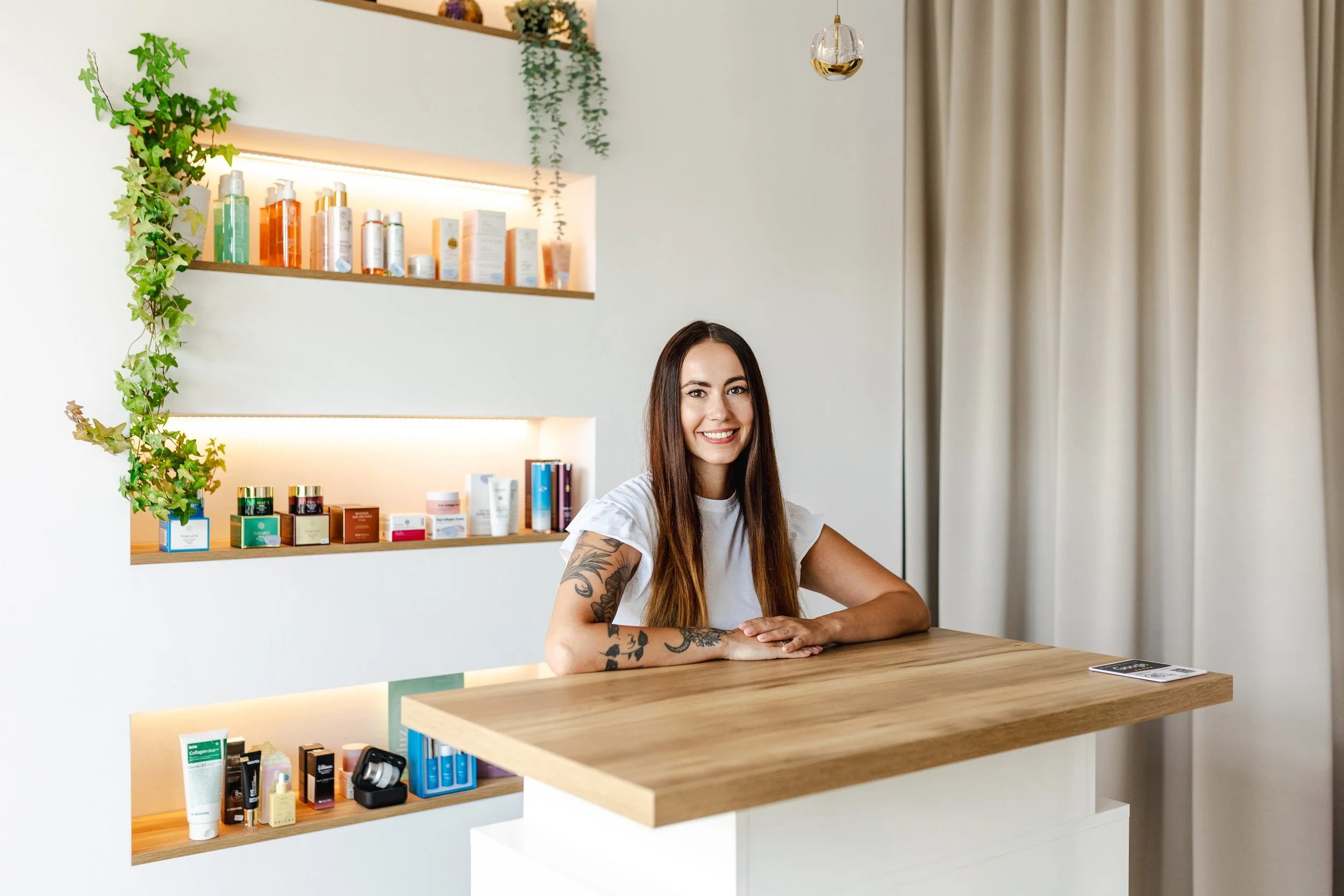 Hanka v kosmetickém salonu Kosmetika Procházka v Českém Brodě