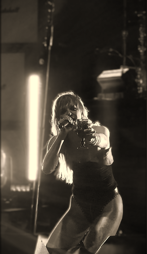 Halestorm+with+cup+1.png