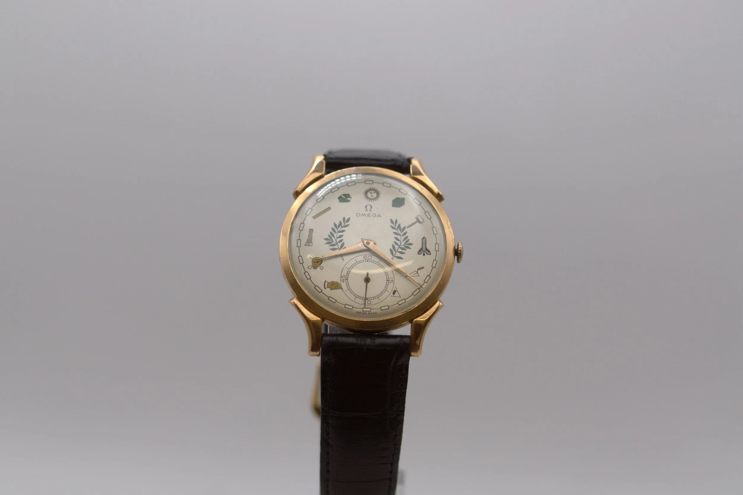 Omega Vintage Masonic Style Dial 18K Gold Manual Wind Wristwatch Caliber 266