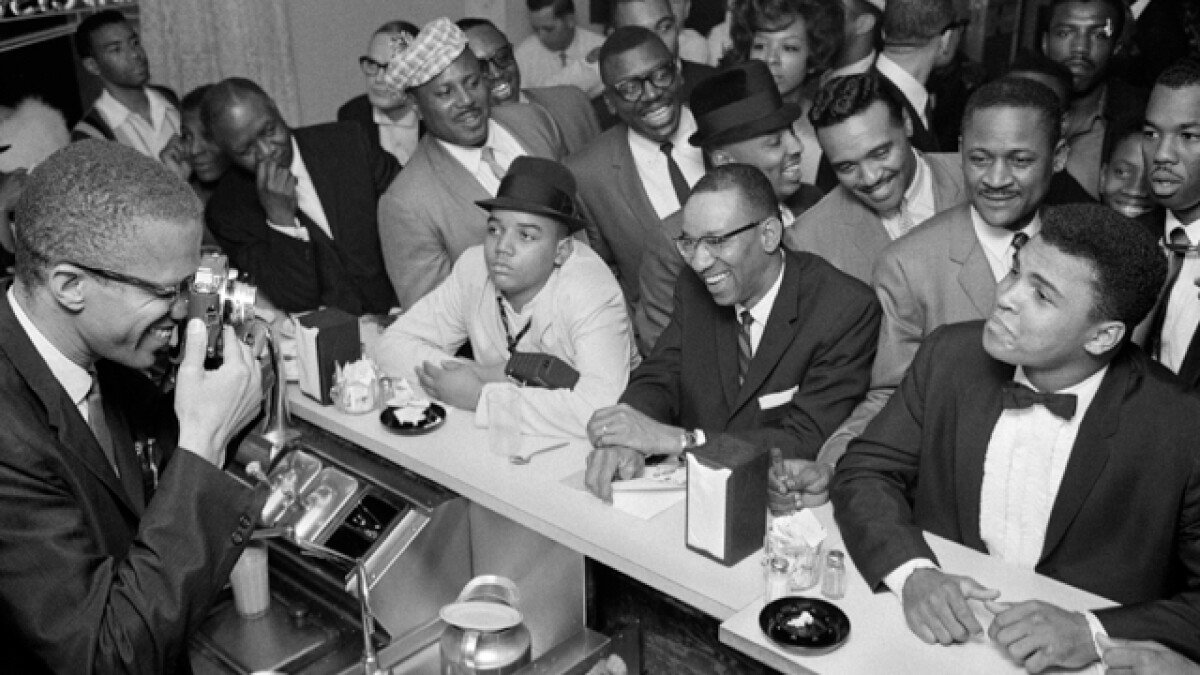 Muhammad Ali's Vietnam Stance: Legacy of Athletic Activism