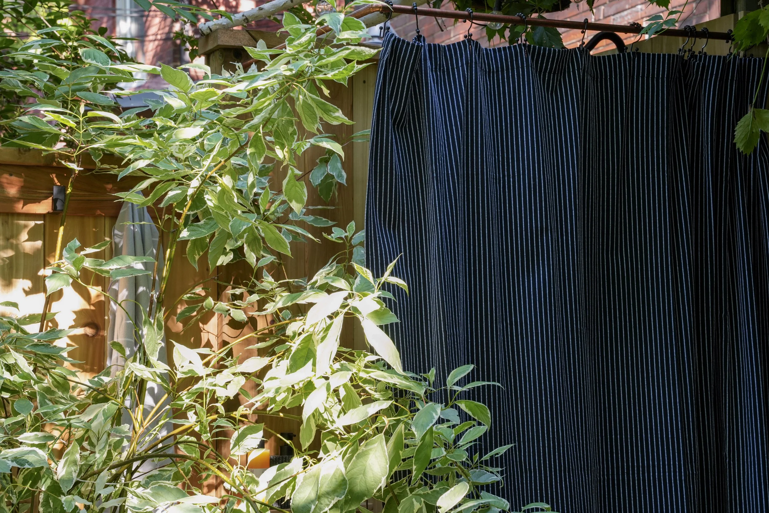 bensbathroomlist.com