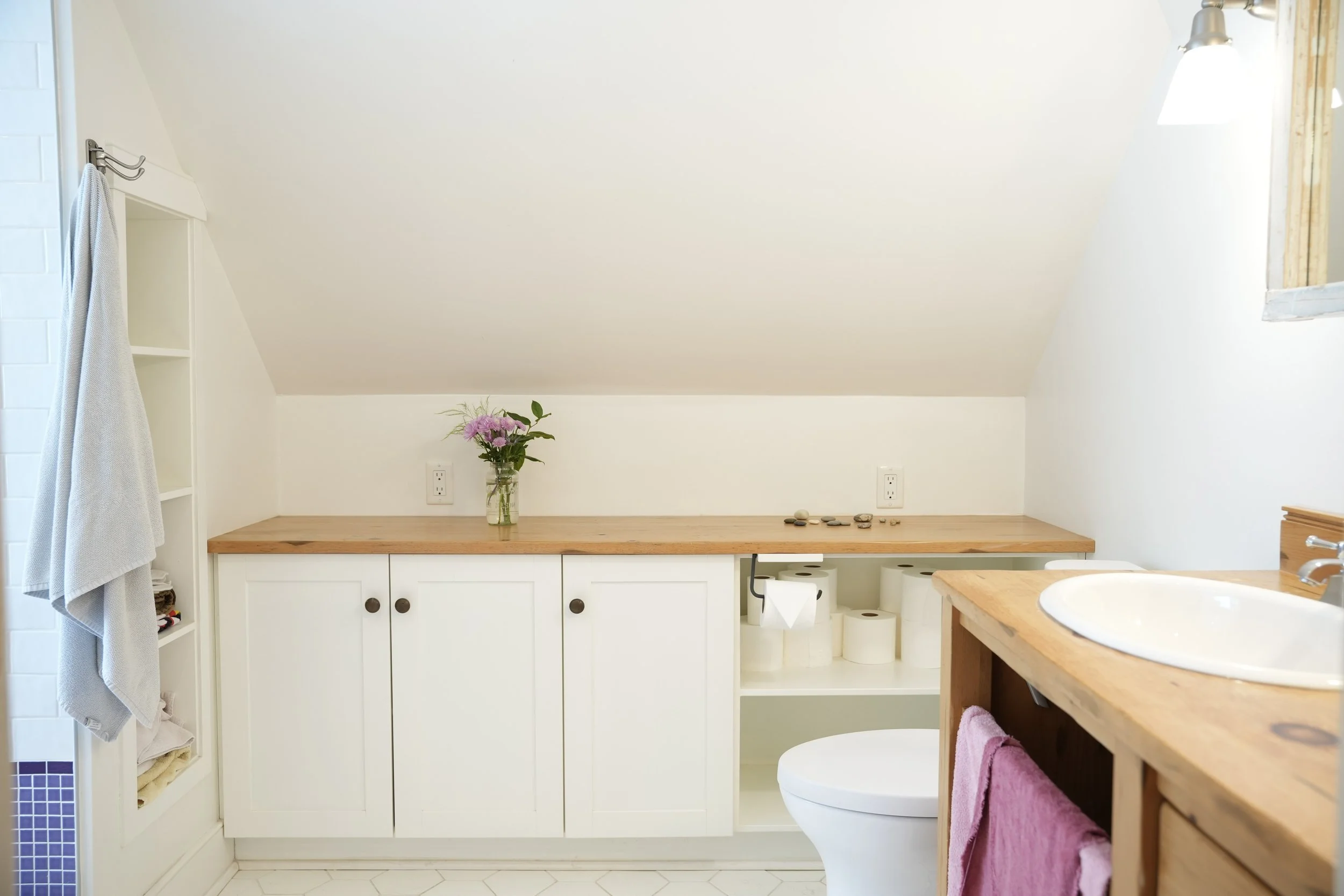 bensbathroomlist.com