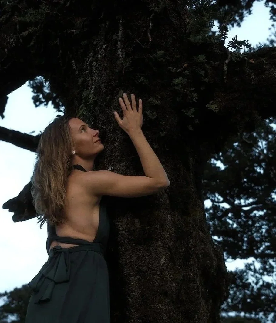 ivy-kolcun-forest-portrait-tree-embrace-by-dana-batikova