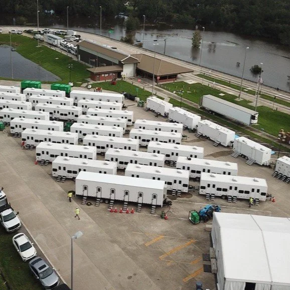 Portable bathrooms in Pembroke Pines, FL for hurricane and disaster relief operations