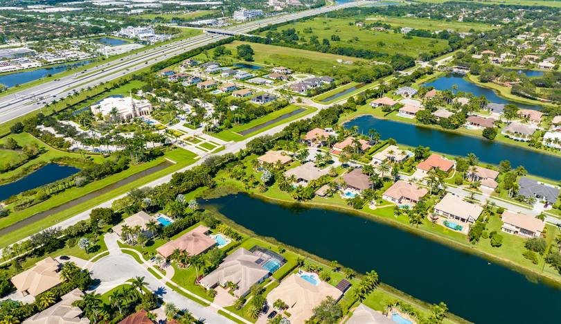 Portable Bathrooms in  Davie, FL
