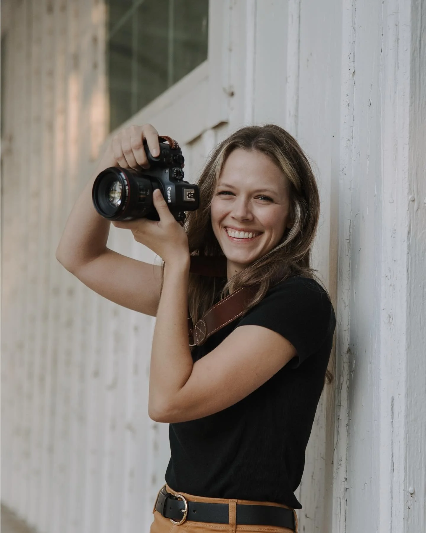 Hi! I&rsquo;m Haley, the person behind Haley Turner Photography!

I love making images that feel genuine and timeless, whether that&rsquo;s for a family or individual in your particular season of life, or for a brand that captures the essence of your