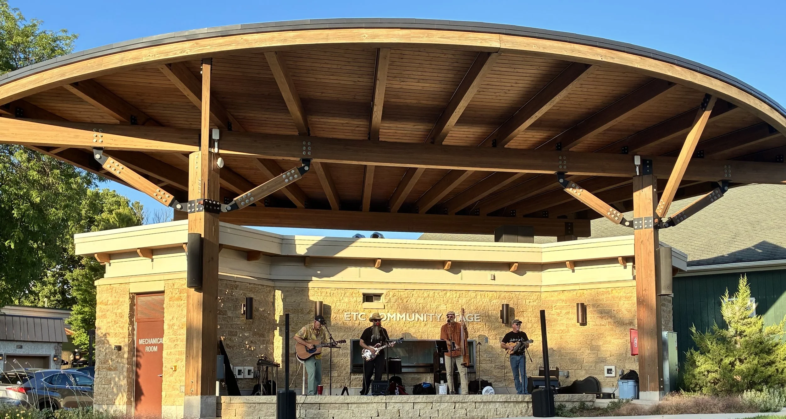 Matt Krueger's Trouble plays Bluegrass for a large audience @ Stone Horse Green, Middleton. Summer 2025