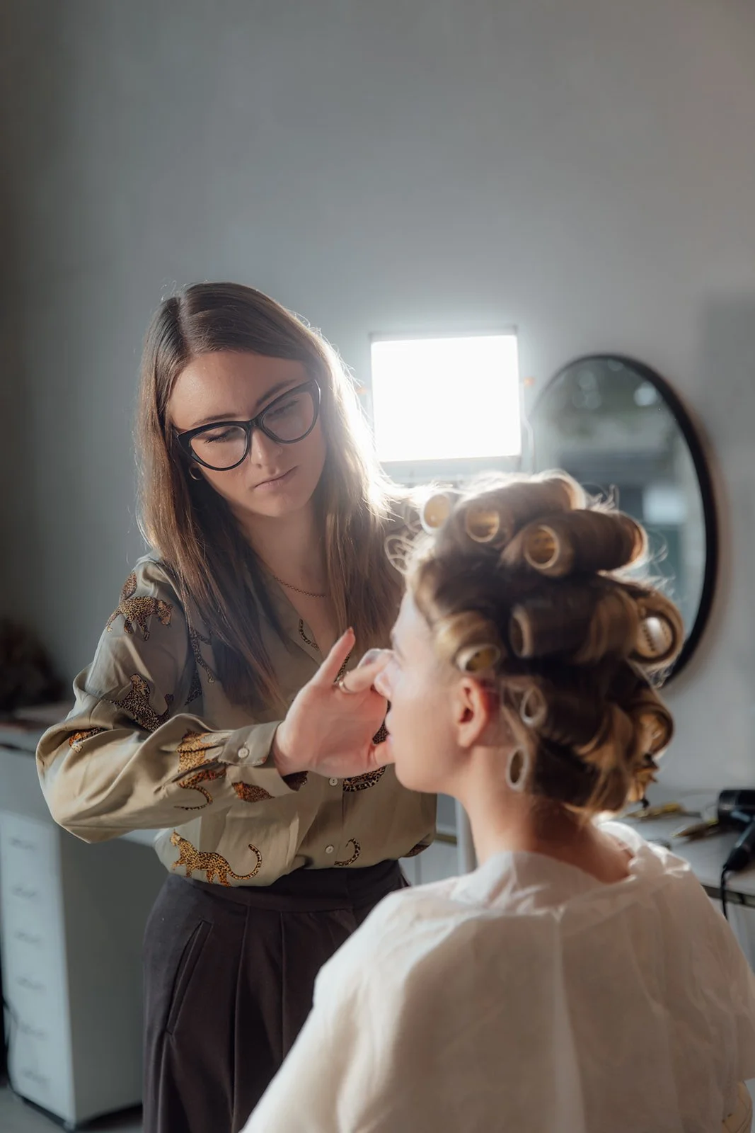 Molly-dickson-london-makeup-artist-working-on-commercial-job