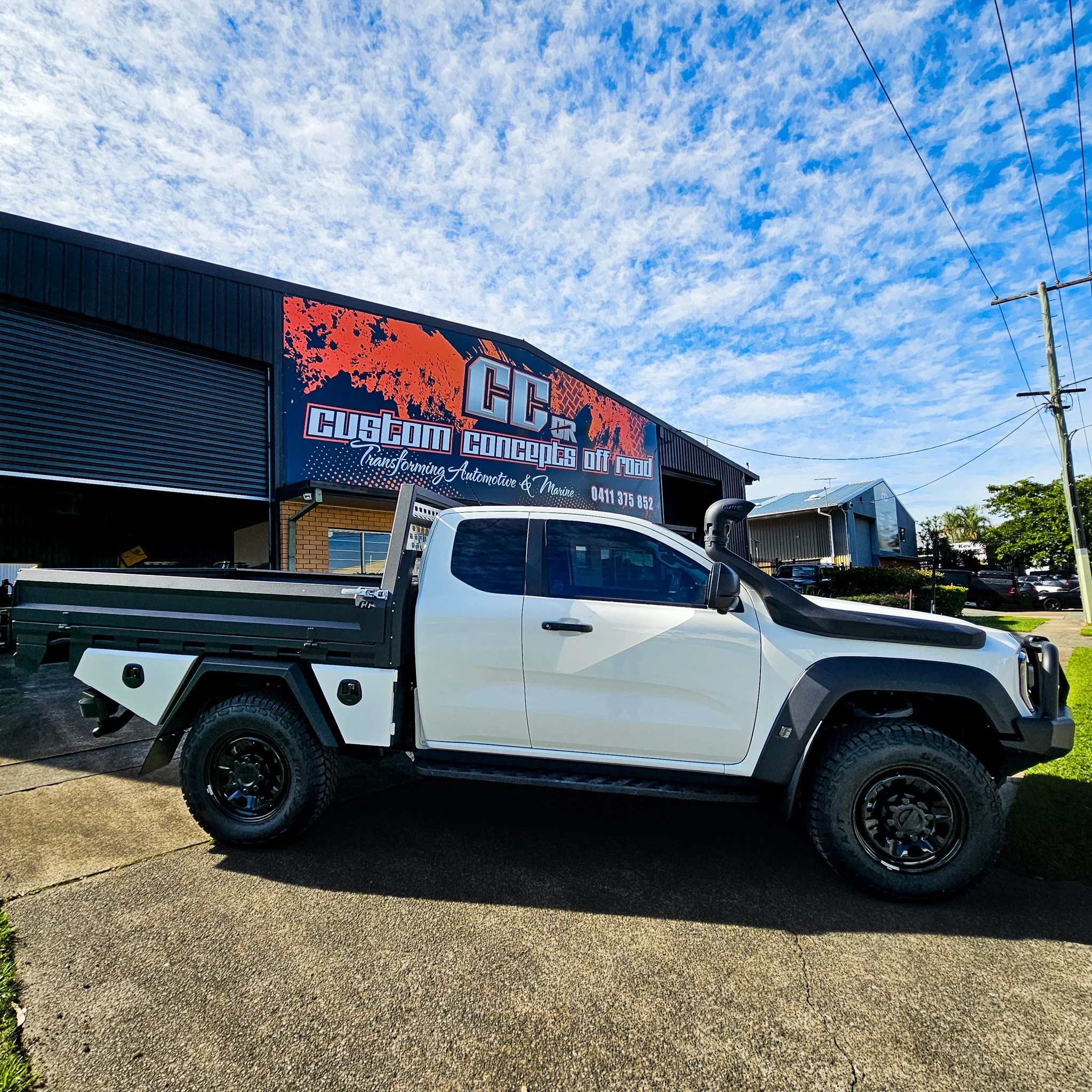 First impressions matter.

New Super Duty tray recently completed in the workshop.

Aluminium construction, practical storage and a setup designed to work as hard as the vehicle it's bolted to.

Built for work.

#CustomConceptsOffRoad #SuperDuty #For