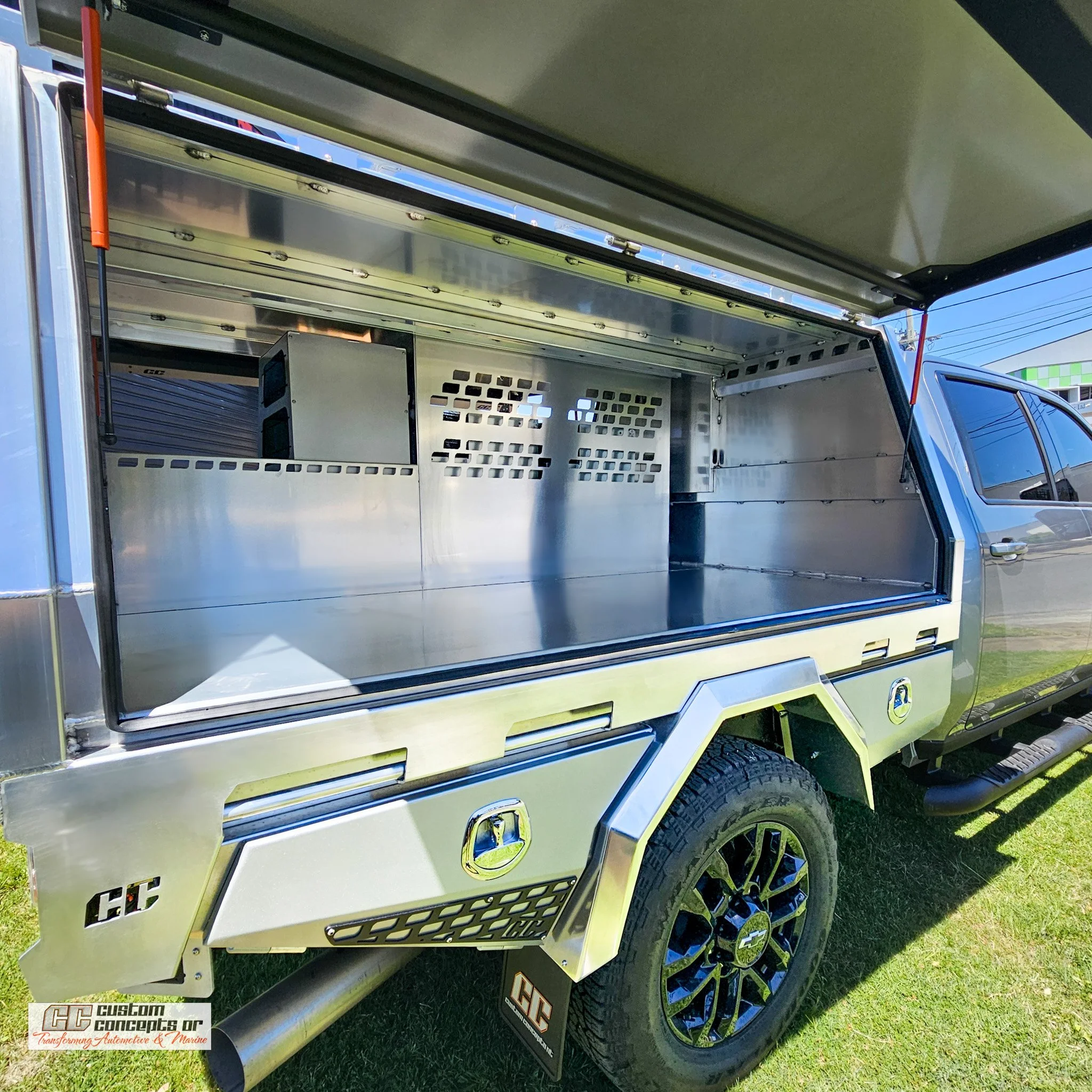 aluminium-ute-canopy-empty-internal-storage.jpg.jpg