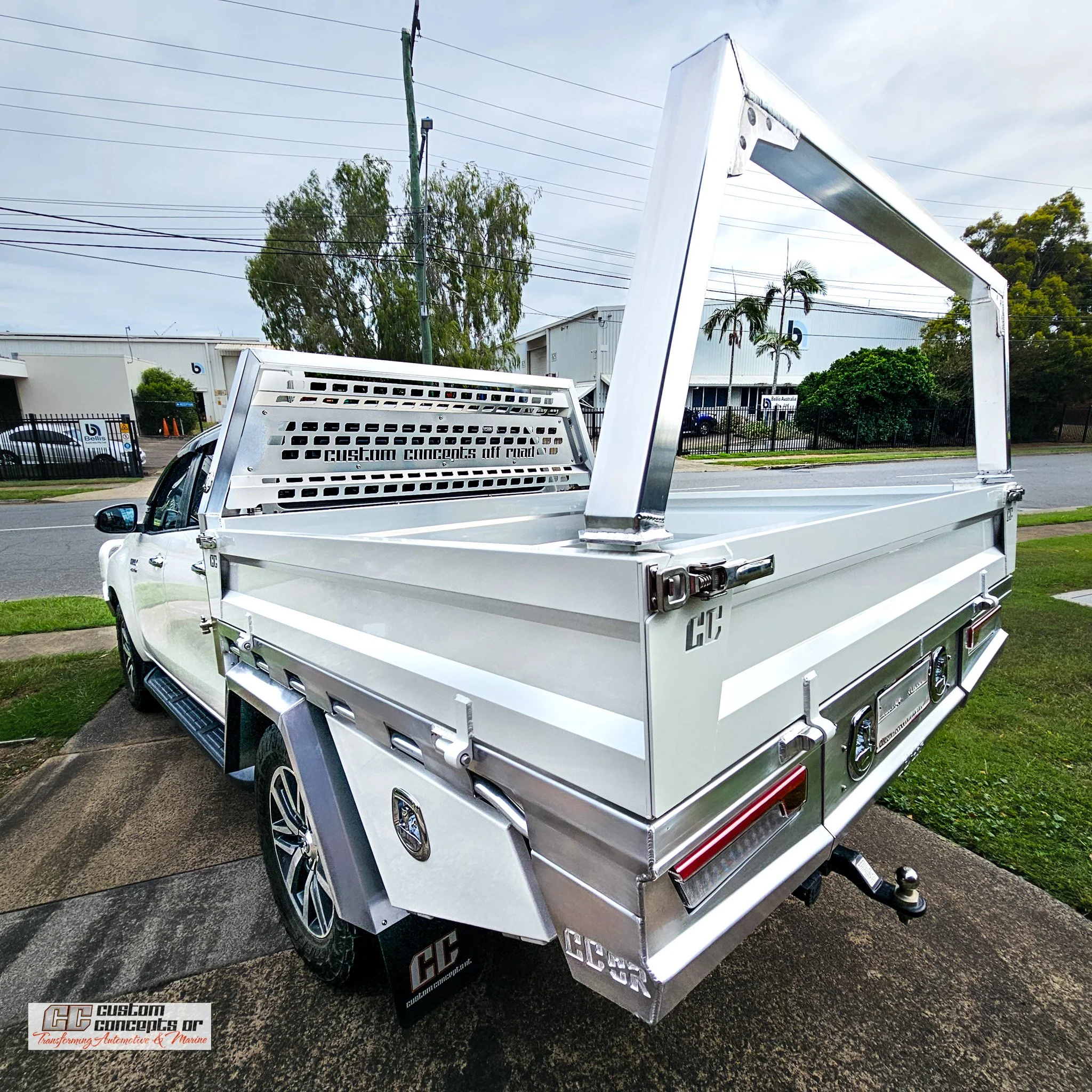 Hilux Tradie Tray, Under Tray Toolboxes Dual Cab-2.jpg