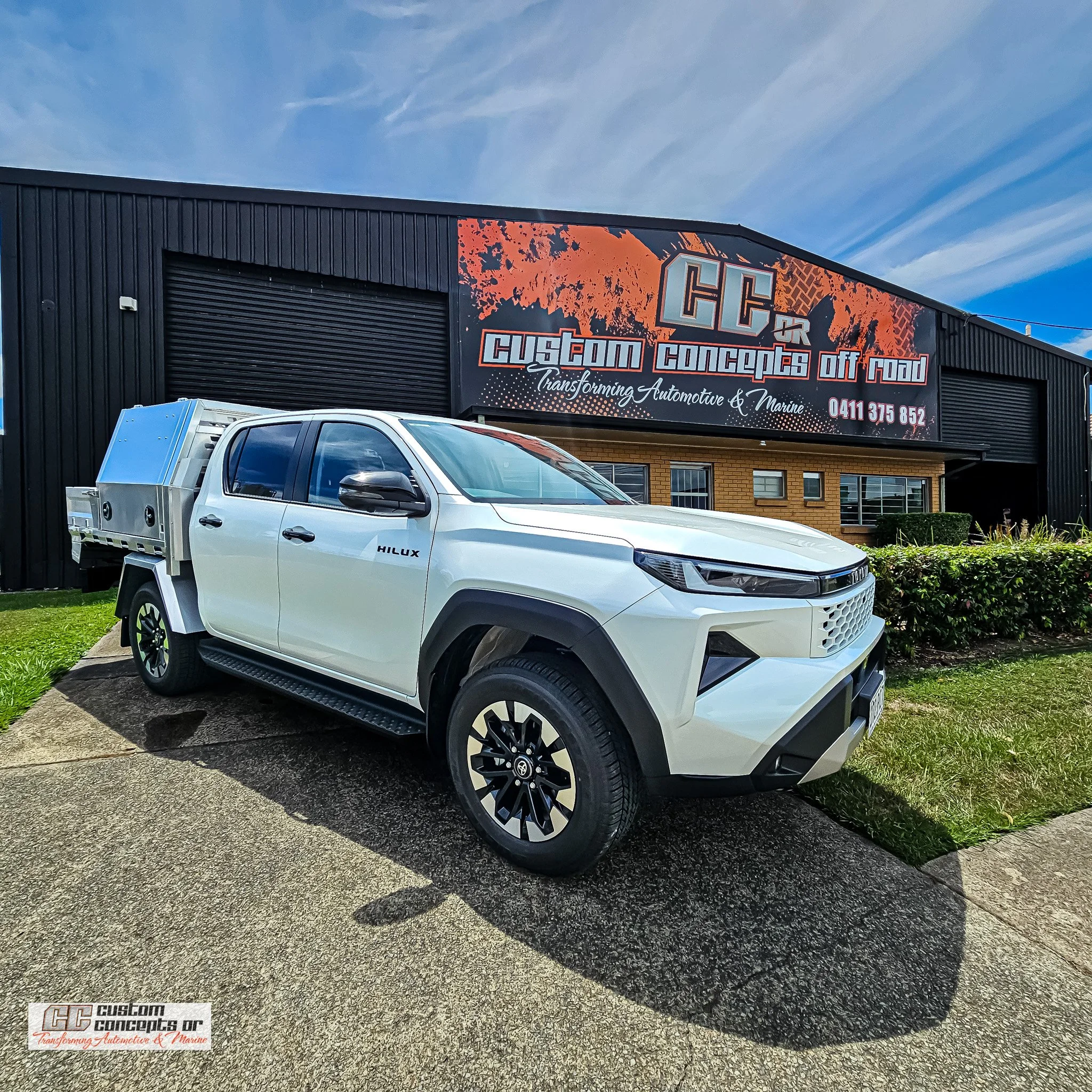 2026 Hilux Tradie Tray and Canopy-3.jpg