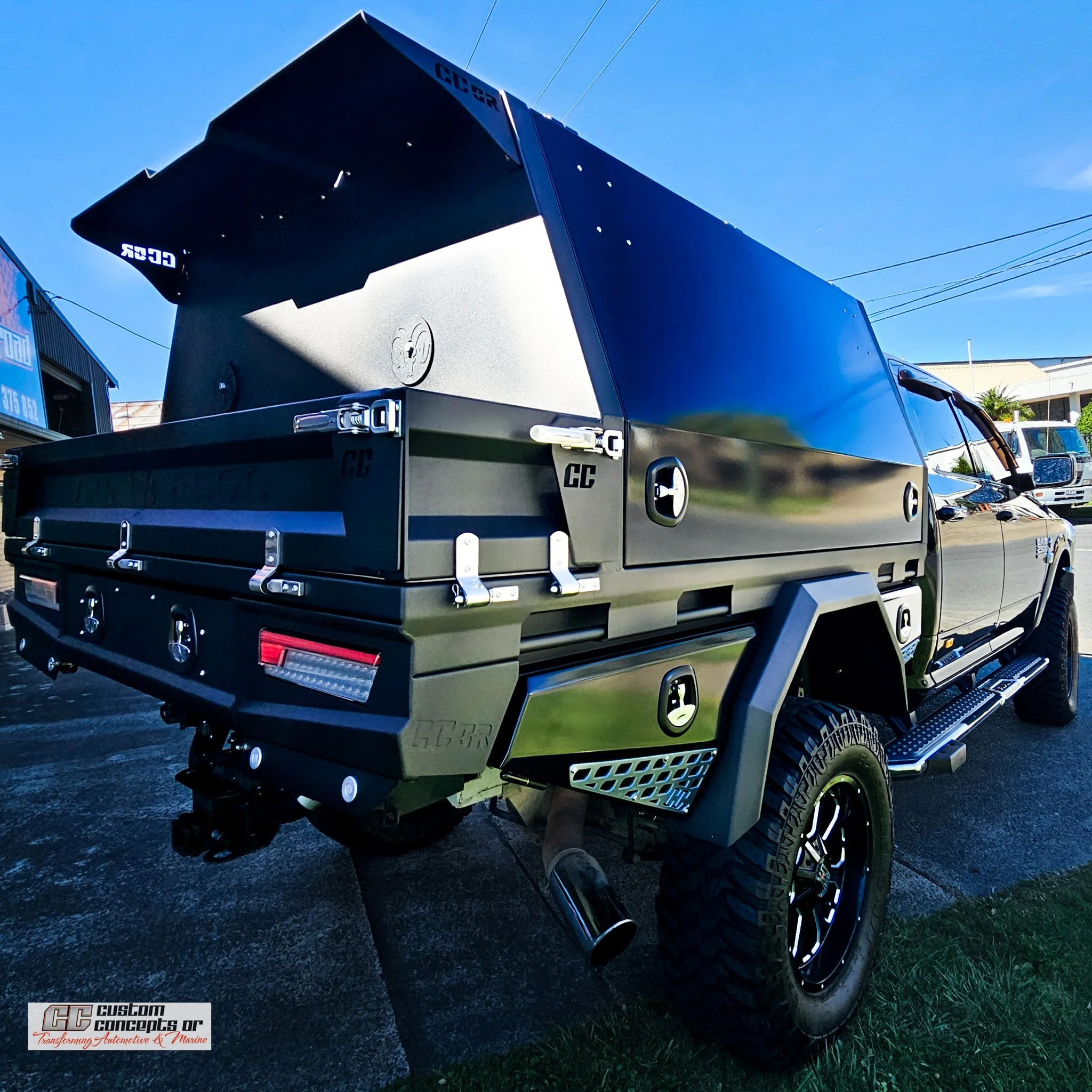 Premium aluminium chassis-mounted module fitted to a RAM 2500, custom built for work, towing and long-distance touring.