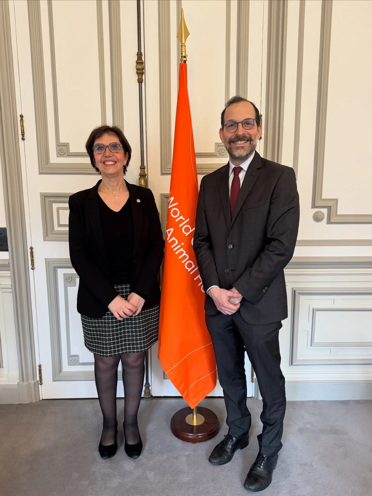 L&rsquo;ambassadeur David Puig Buchel, accompagn&eacute; de la troisi&egrave;me secr&eacute;taire Yulied Nolasco, a rencontr&eacute; aujourd&rsquo;hui pour une r&eacute;union de travail le Dr. Emmanuelle Soubeyran, directrice g&eacute;n&eacute;rale d