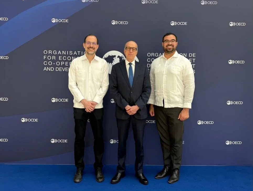 Le vice-pr&eacute;sident ex&eacute;cutif du Conseil national pour le changement climatique et le march&eacute; du carbone (CNCCMC), le Dr Max Puig, a particip&eacute; les 24 et 25 juin 2026 &agrave; Paris &agrave; la septi&egrave;me r&eacute;union pl