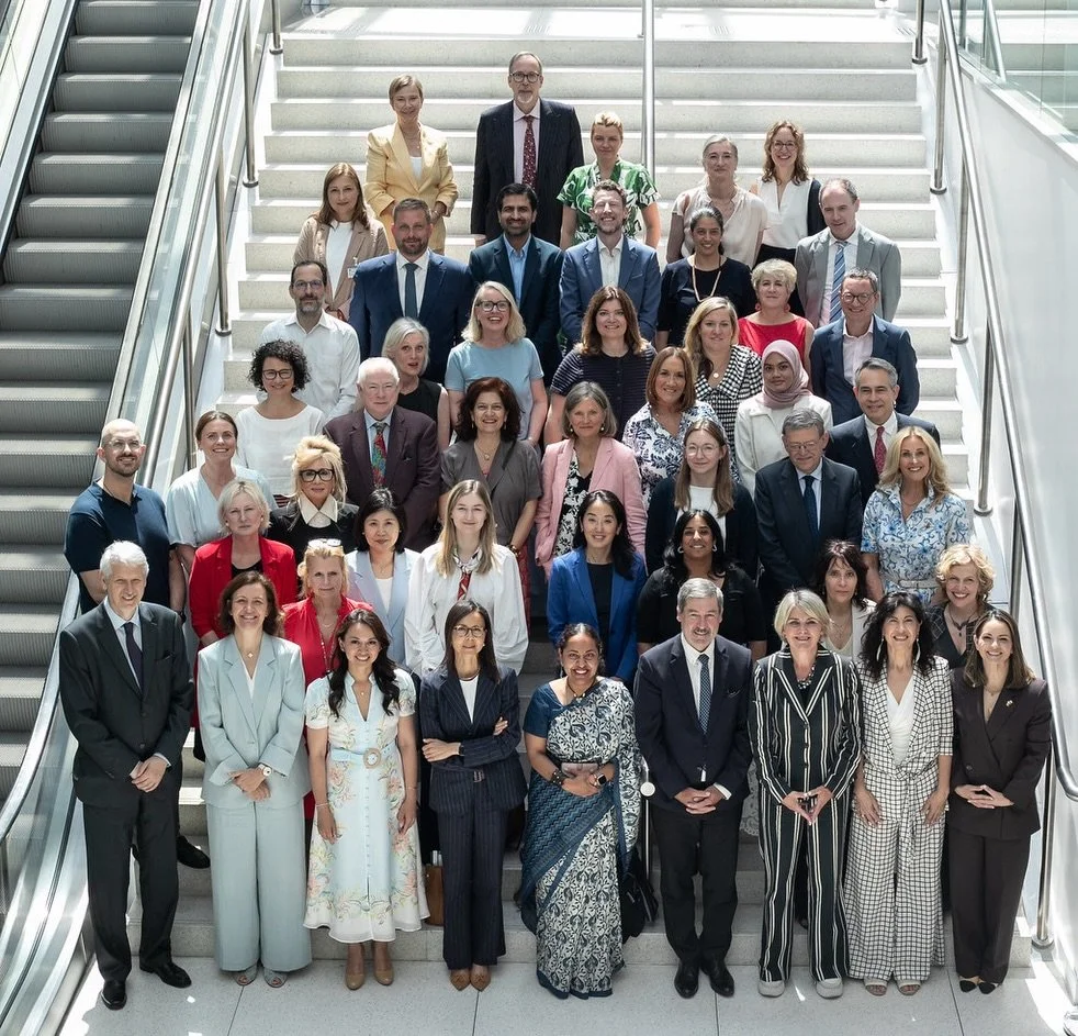 L&rsquo;ambassadeur de la R&eacute;publique dominicaine en France, David Puig, et l&rsquo;ambassadeur en mission sp&eacute;ciale charg&eacute; des questions relatives &agrave; l&rsquo;Organisation de coop&eacute;ration et de d&eacute;veloppement &eac