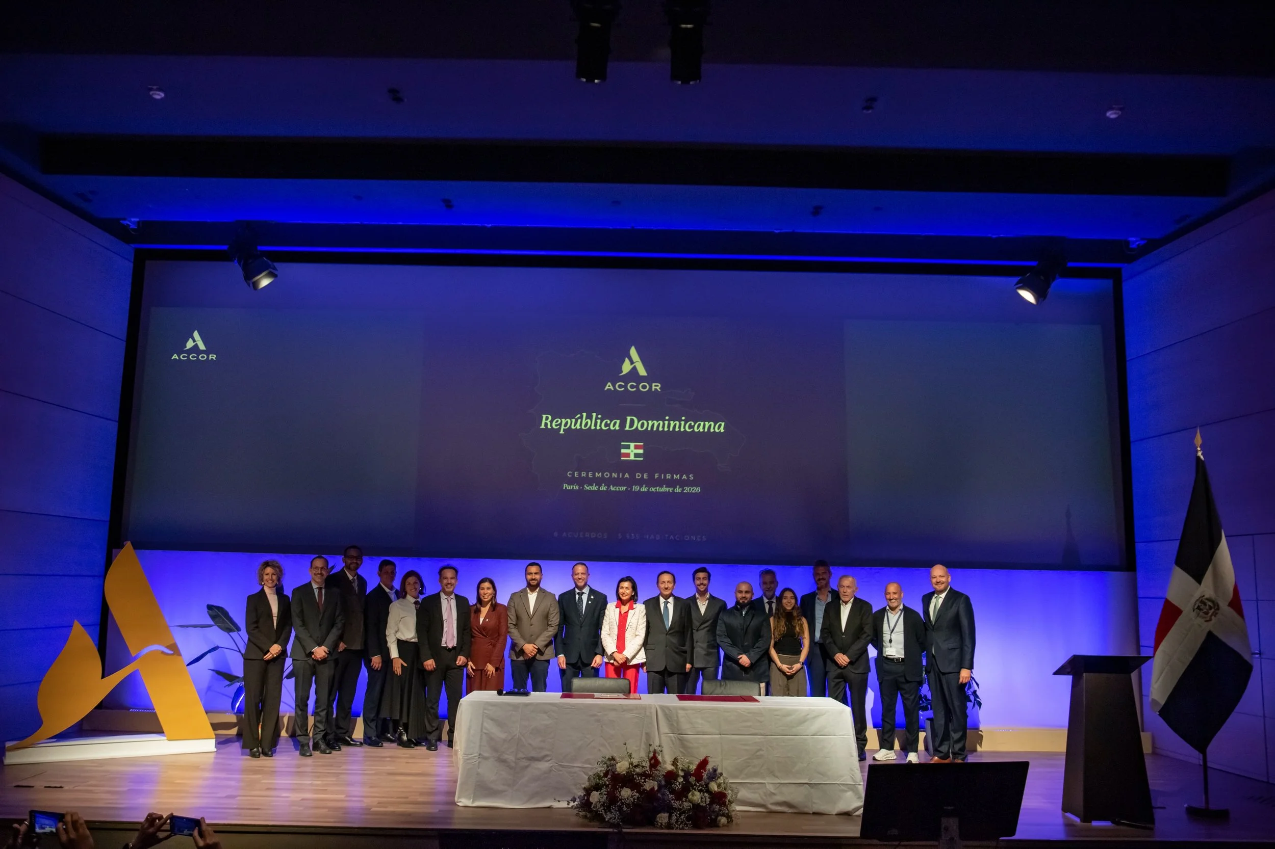 ACCOR REGRESA A LA REP&Uacute;BLICA DOMINICANA 🏨✨🇩🇴

Presentaci&oacute;n de su nueva estrategia de expansi&oacute;n y desarrollo hotelero en el pa&iacute;s.

En el marco de la Semaine Dominicana en France 2026, ACCOR presentar&aacute; oficialmente