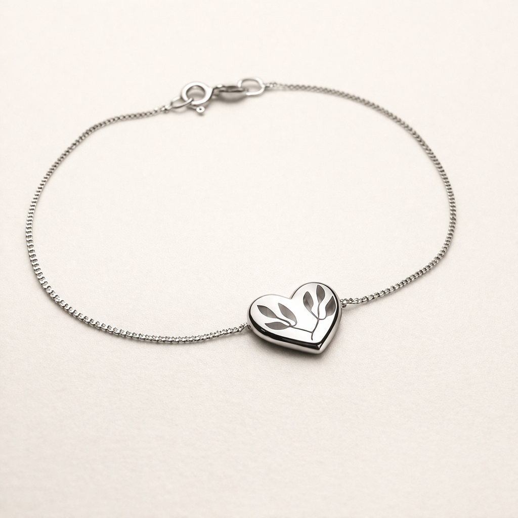 The-Heart-Bracelet-Silver.PNG