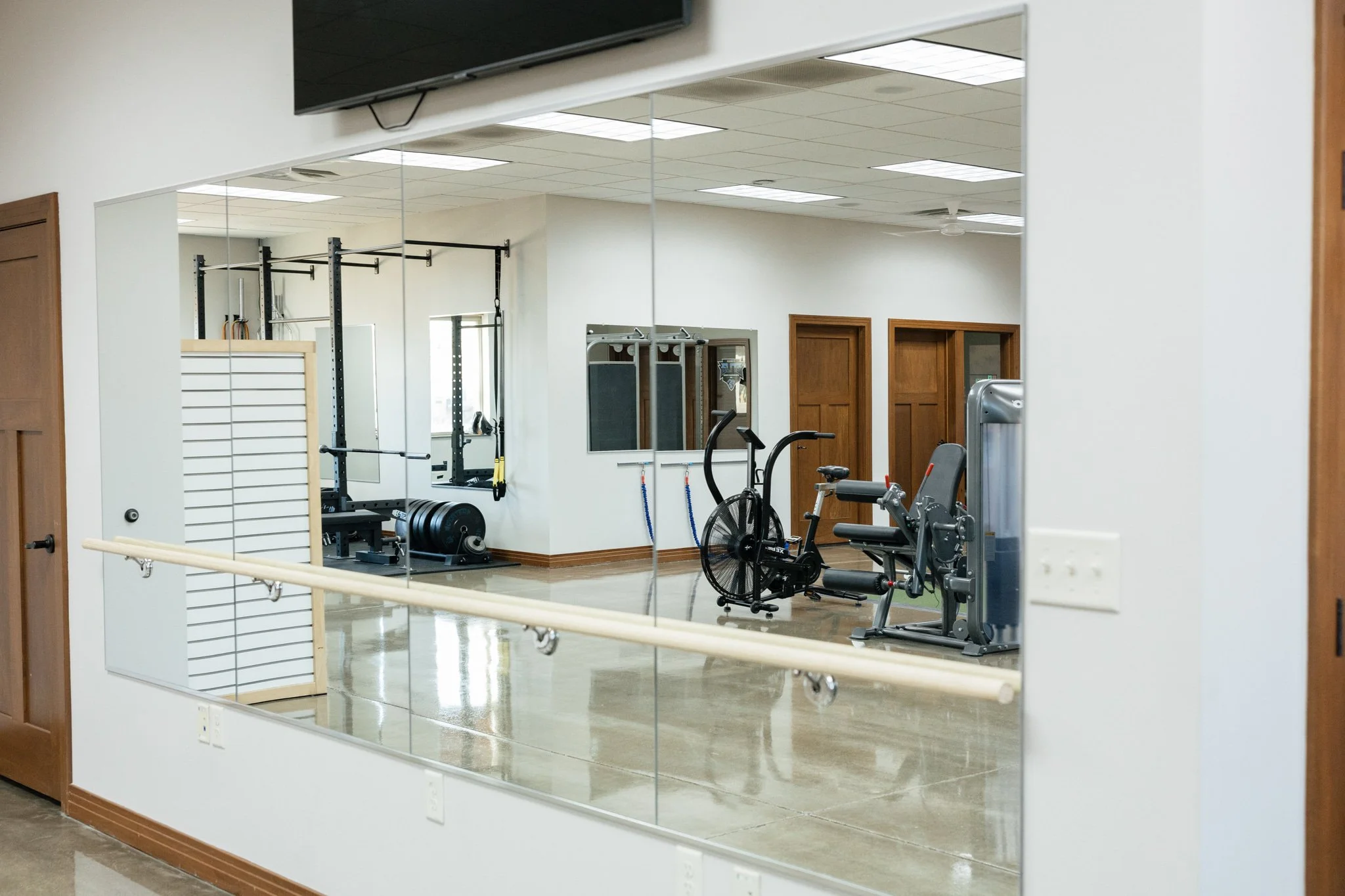 Dynamic Life Physical Therapy Clinic, balance training, mirrors for visual feedback