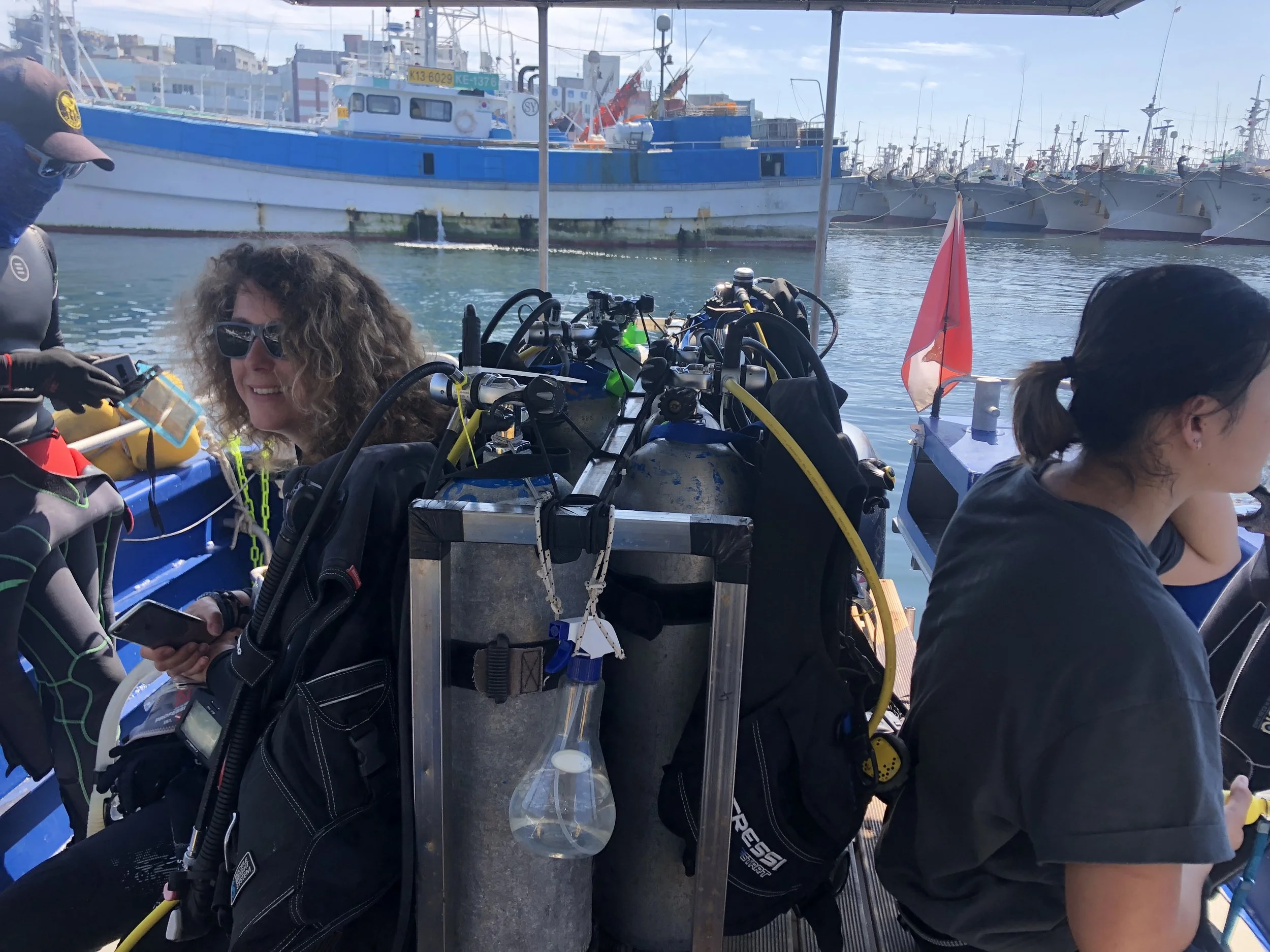 Dive boat.JPG