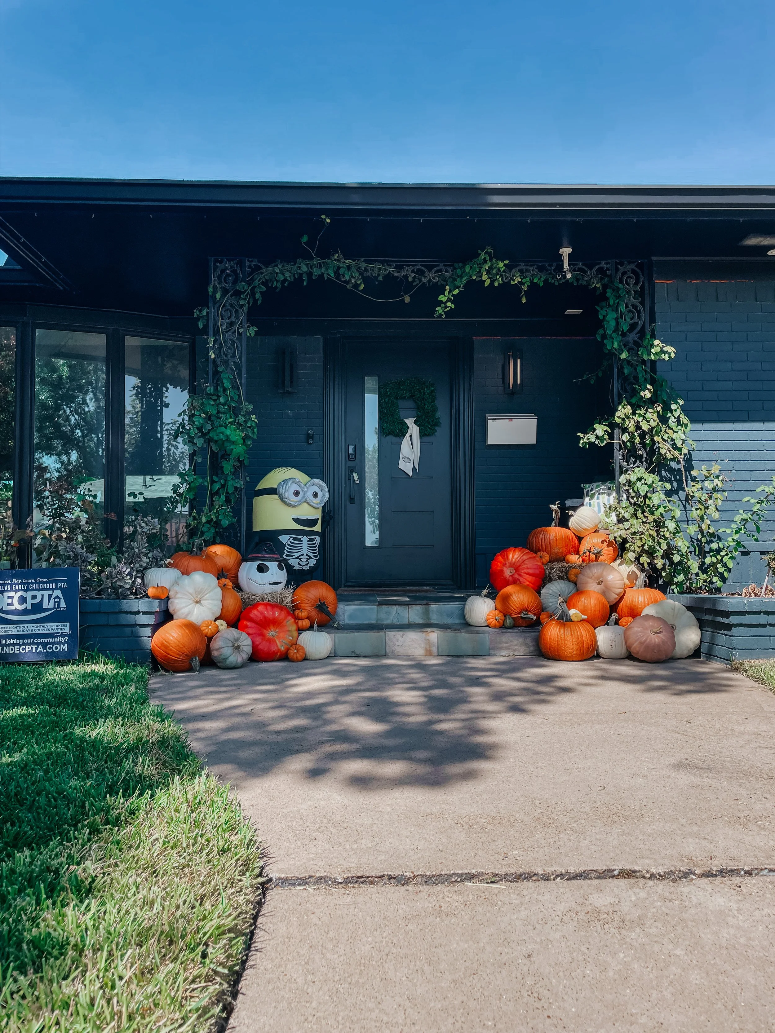 HPC Porch Pumpkins Dallas-6.jpg