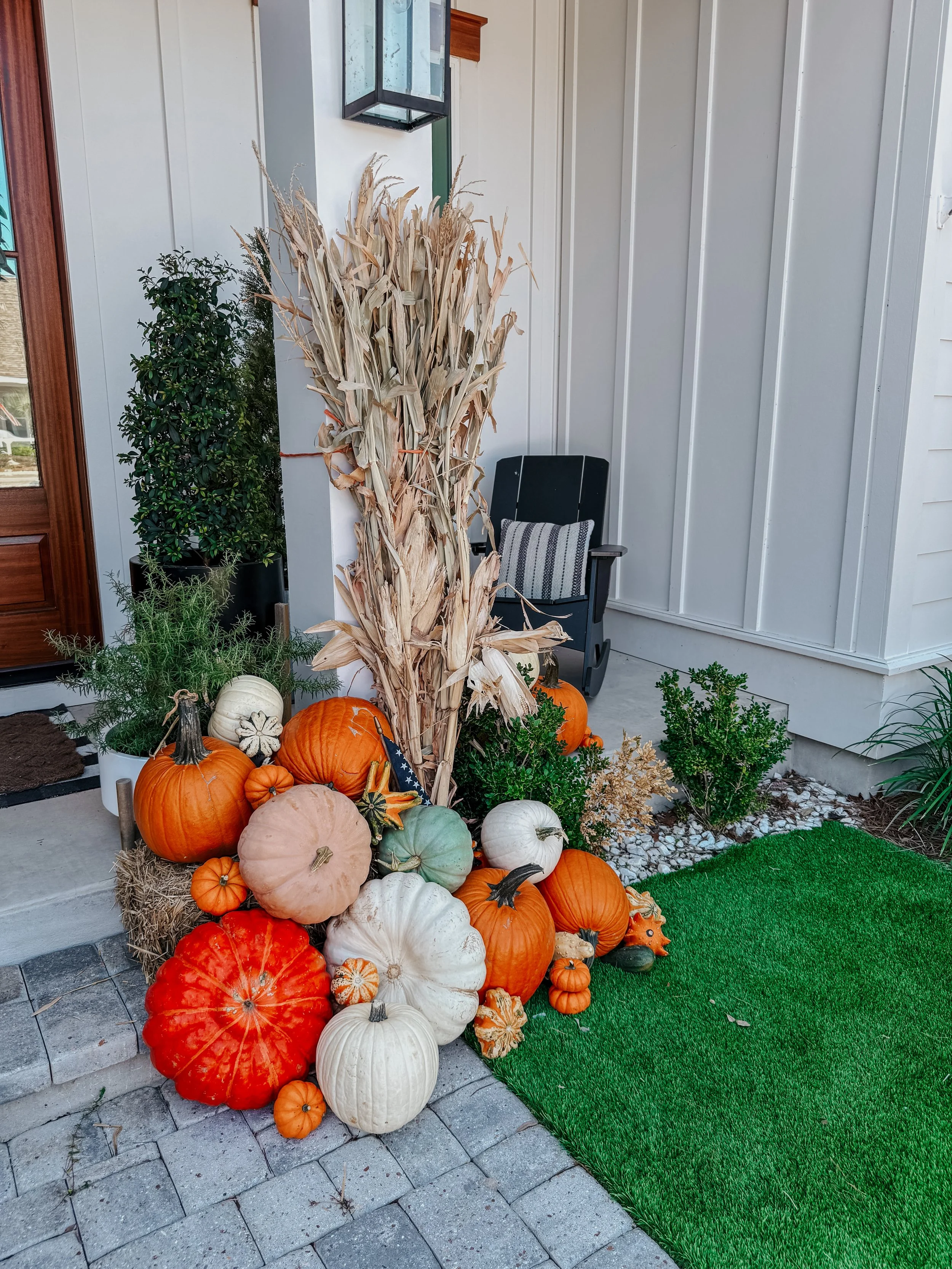 HPC Porch Pumpkins 2026 Season-69.jpg
